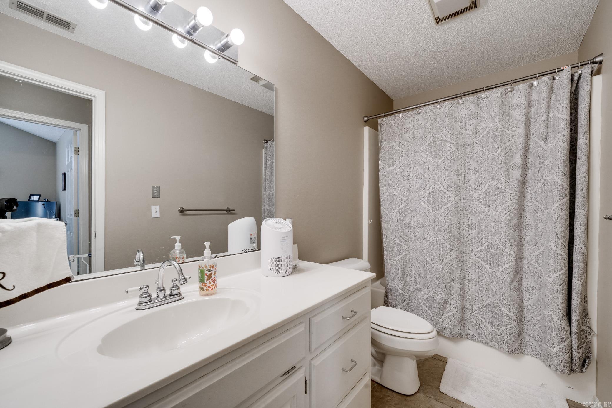 SIMMONS PLACE - Residential