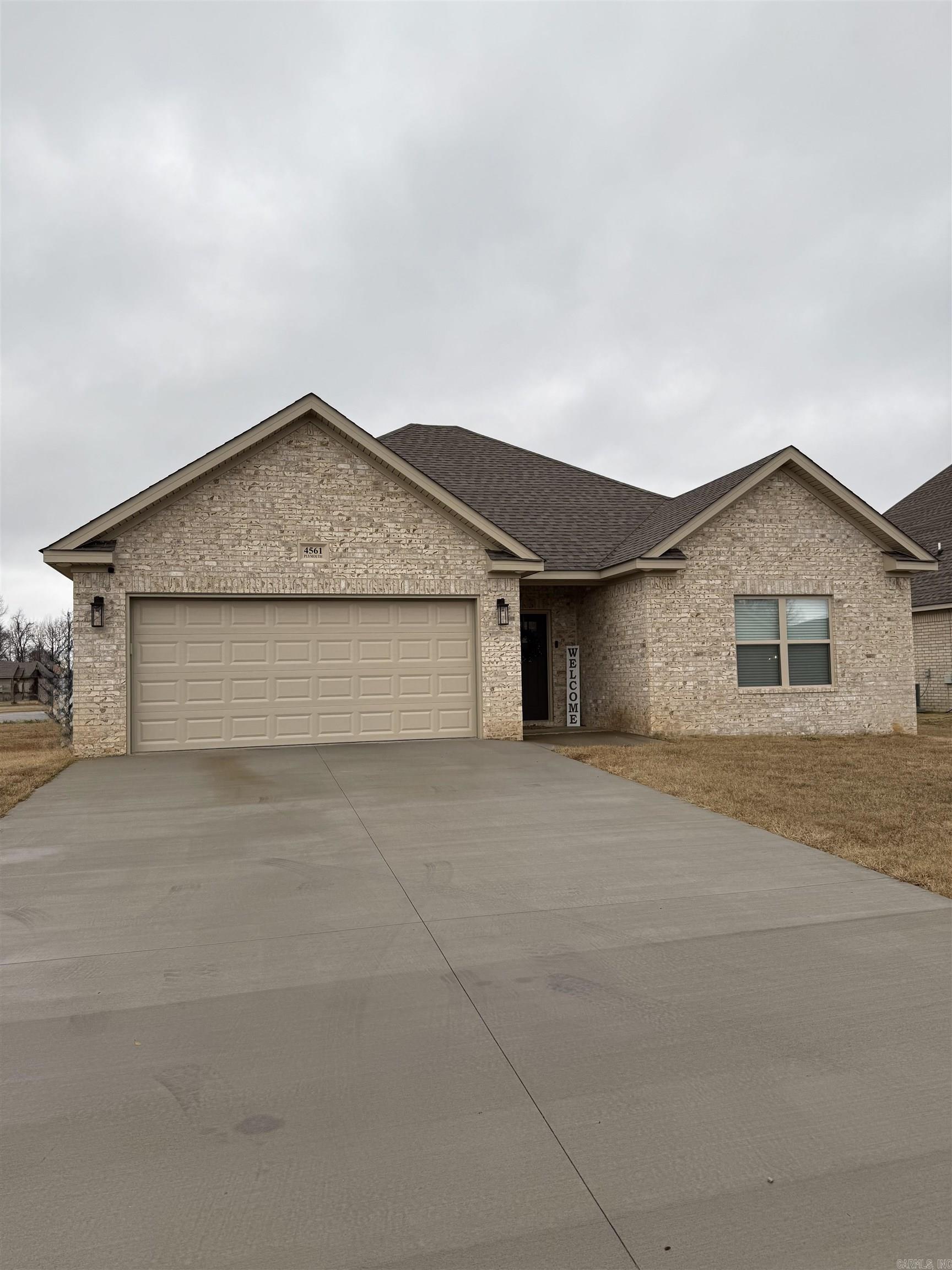 WINDSOR LANDING - Residential