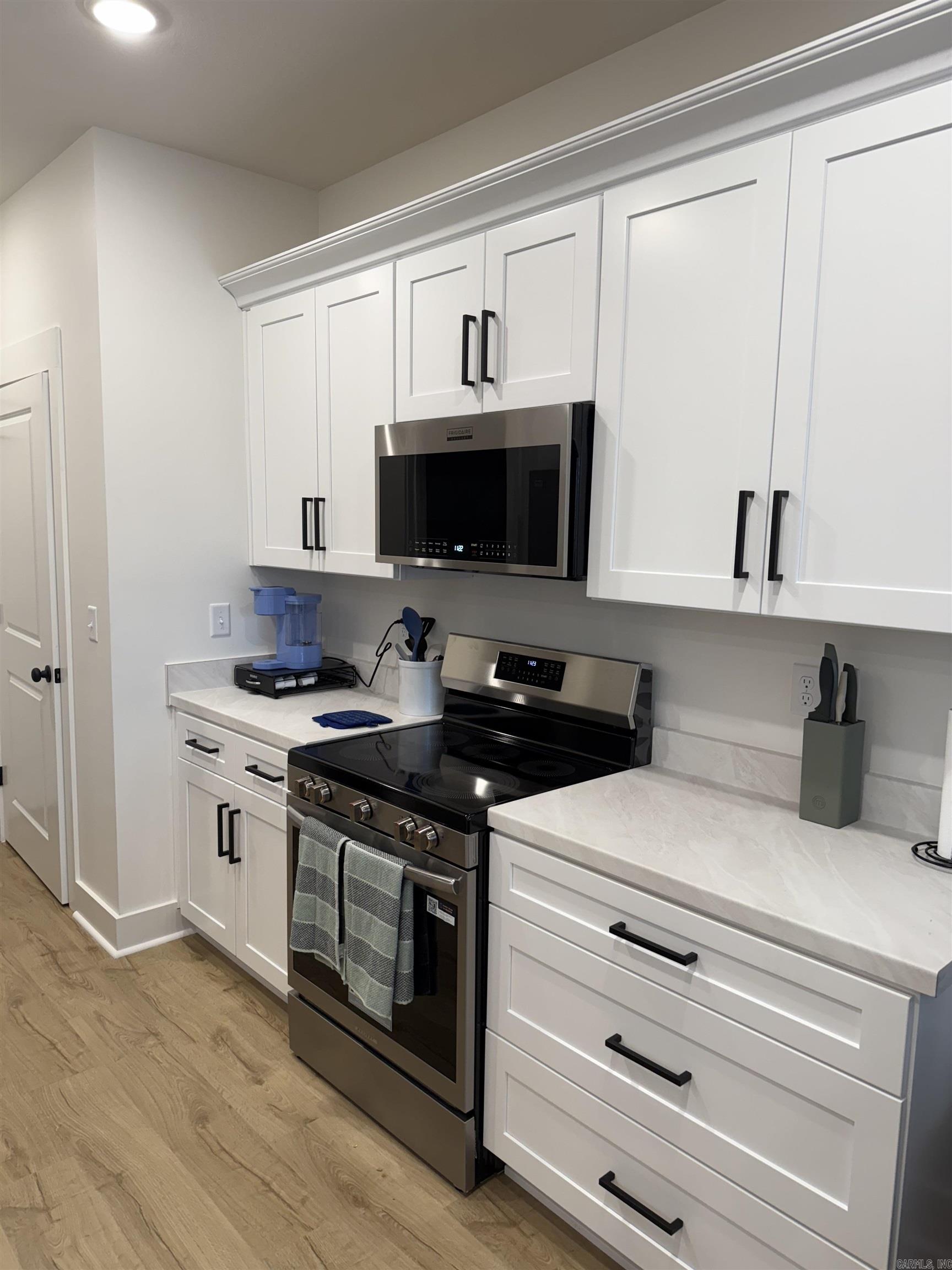 WINDSOR LANDING - Residential