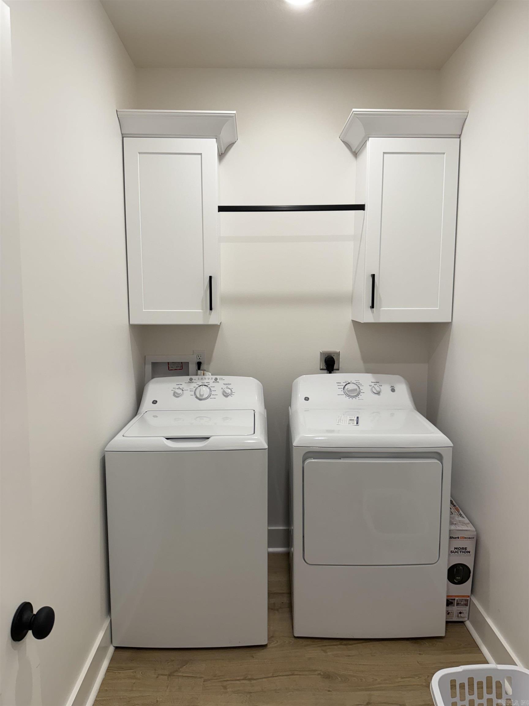 WINDSOR LANDING - Residential