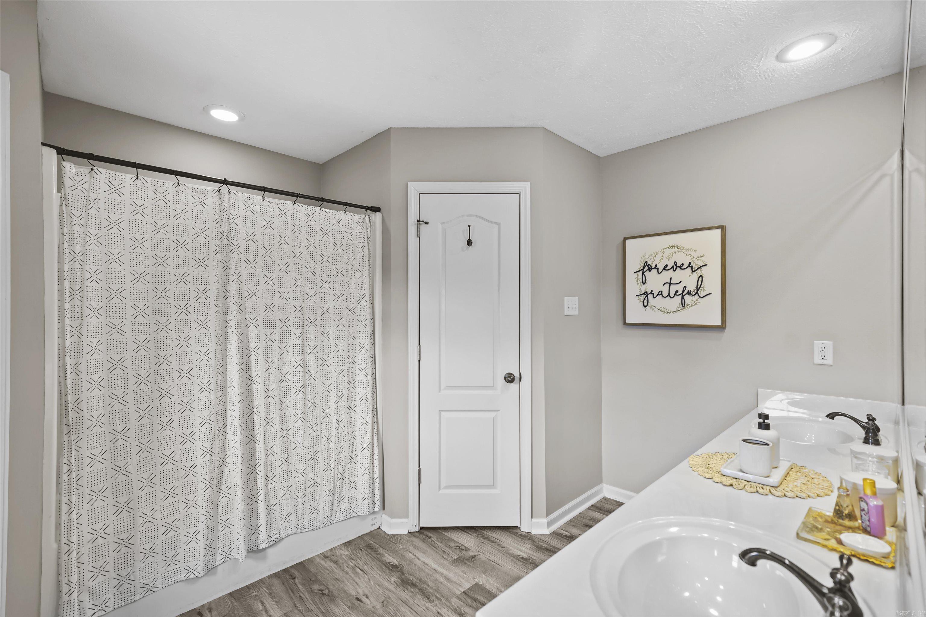 STERLING COURT - Residential