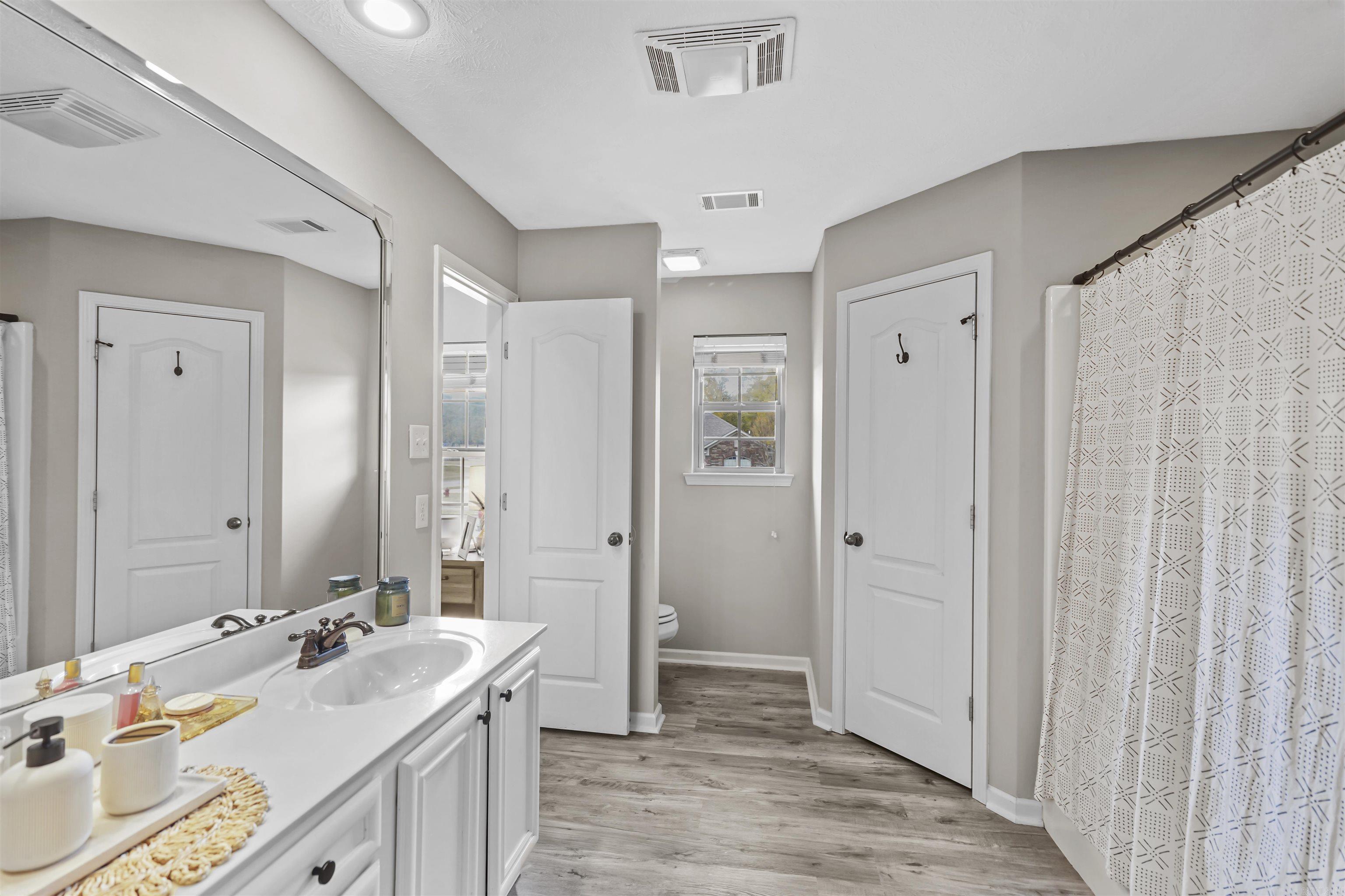 STERLING COURT - Residential