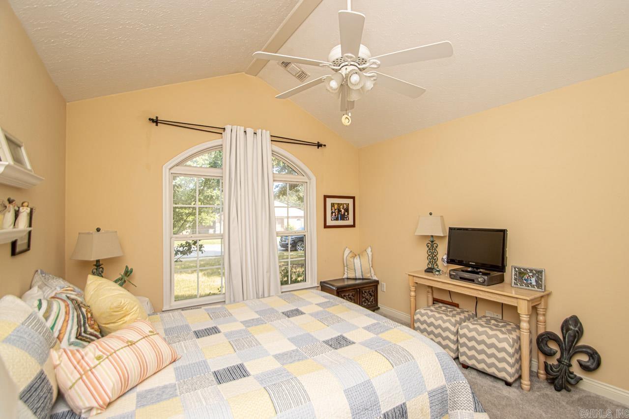 CROOKED CREEK - Residential