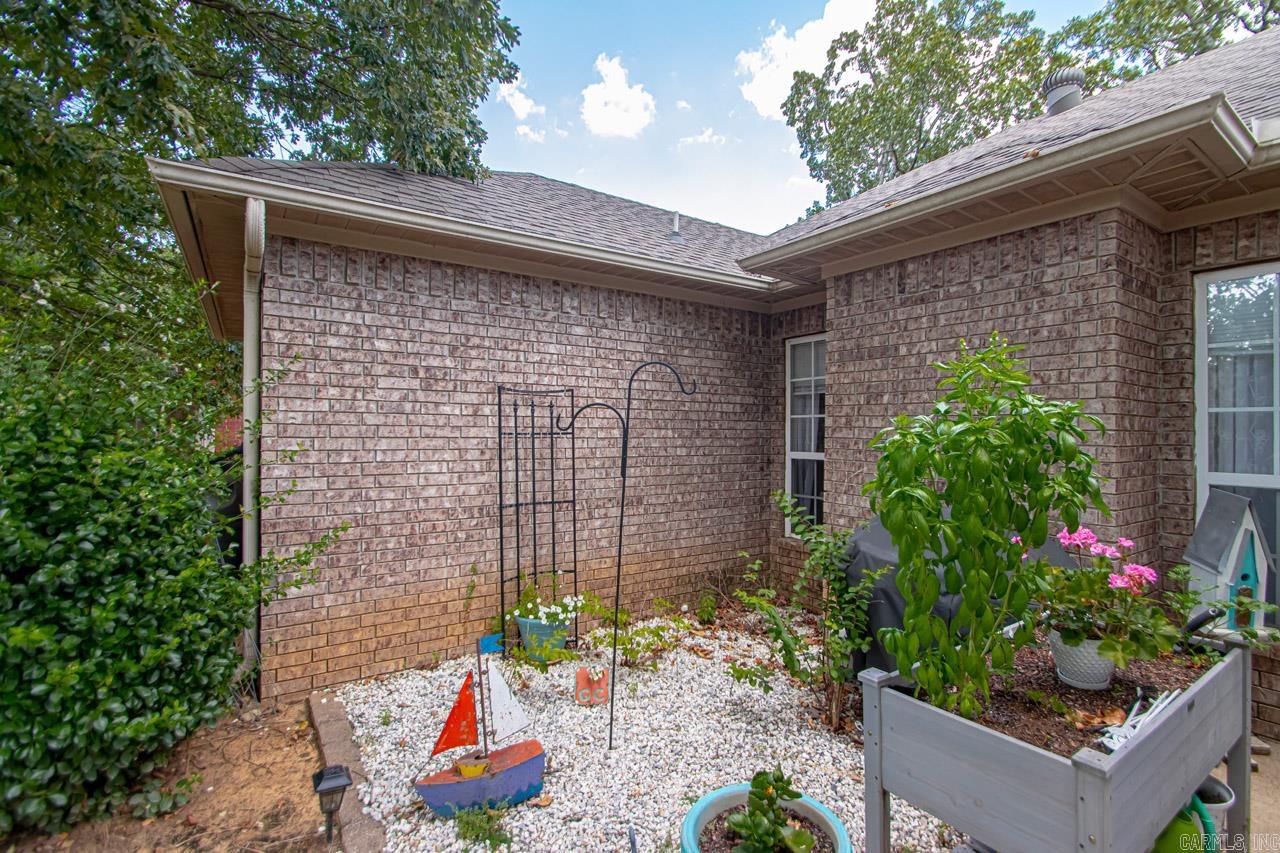 CROOKED CREEK - Residential