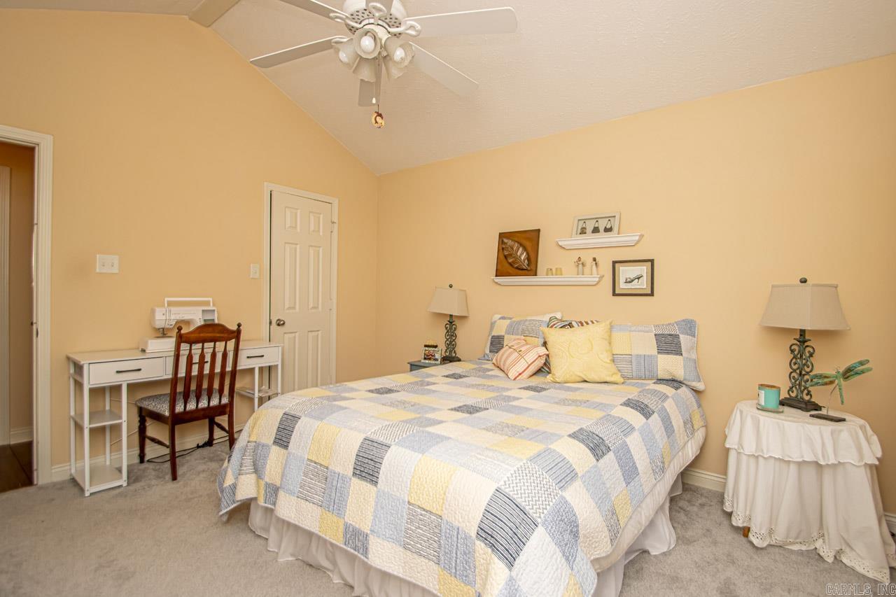 CROOKED CREEK - Residential