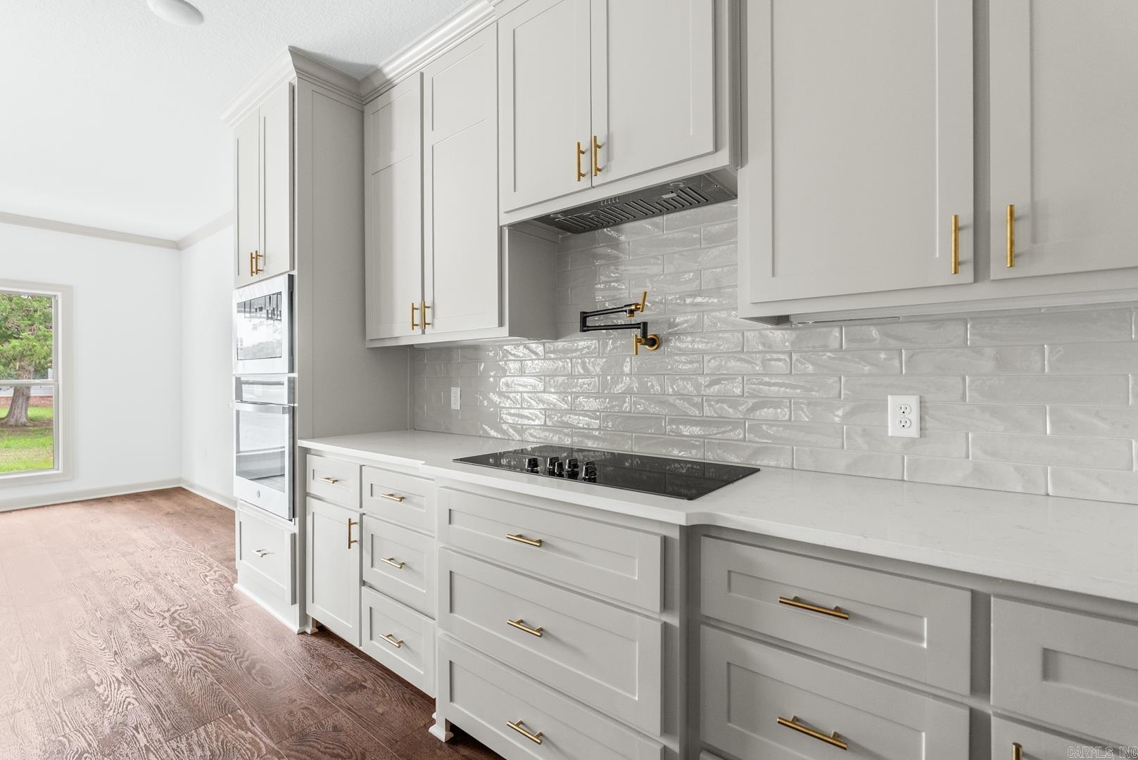 SUNSET LANDING - Residential