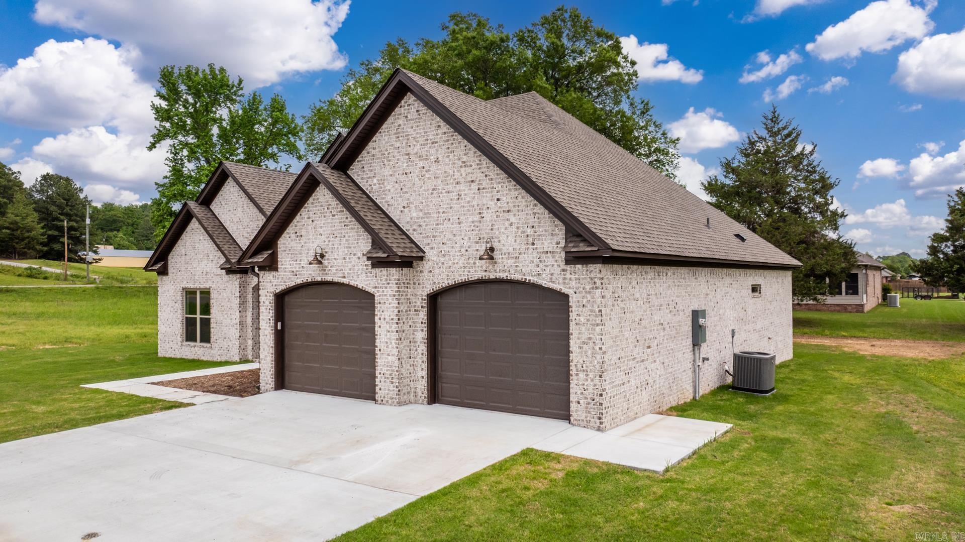SUNSET LANDING - Residential