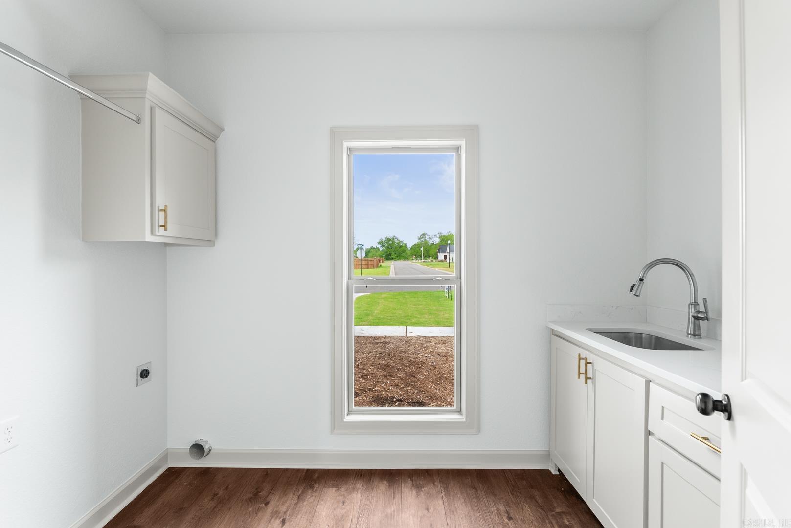 SUNSET LANDING - Residential