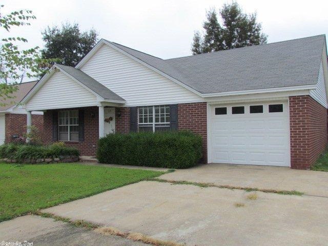 Very nice three bedroom home that sits at the end of a cul-de-sac. New roof, neutral paint colors throughout and move in ready.