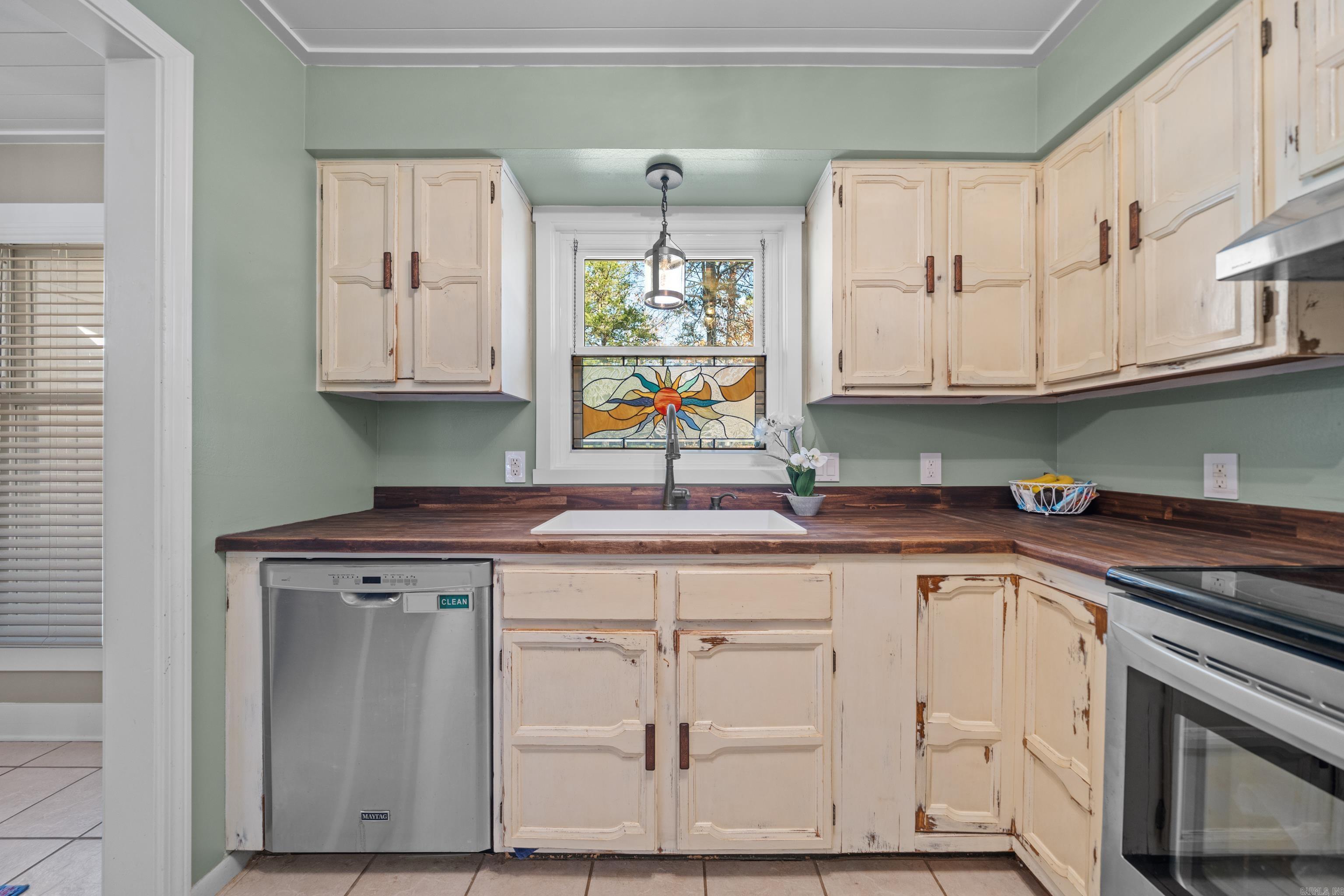 Madrid Courts - Residential