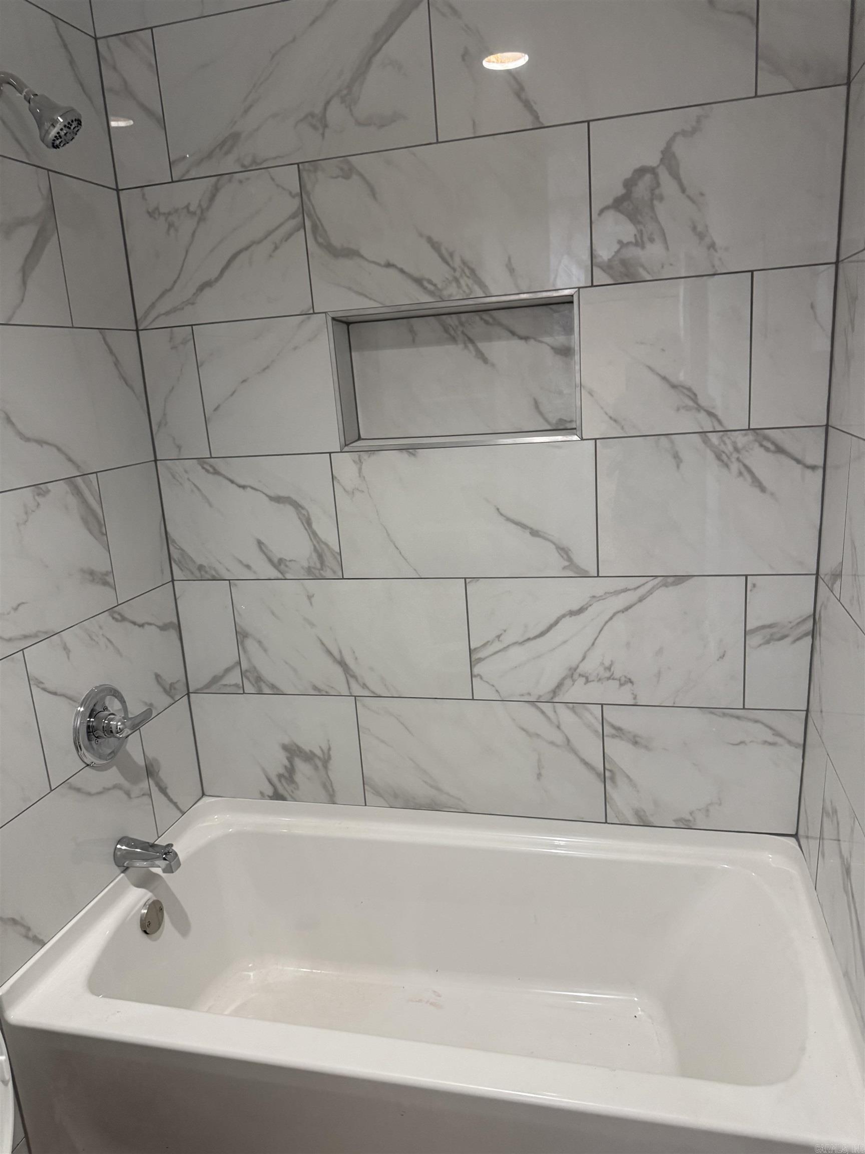 BRIARFIELD - Residential