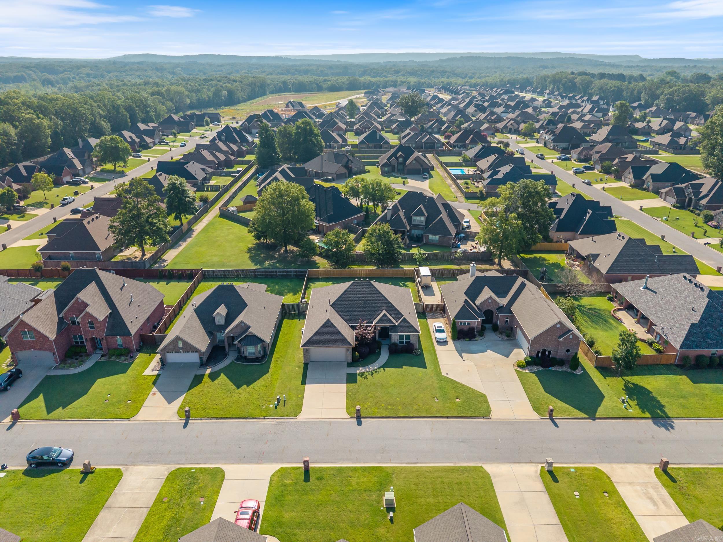 COUNTRY CLUB OF ARK THE - Residential