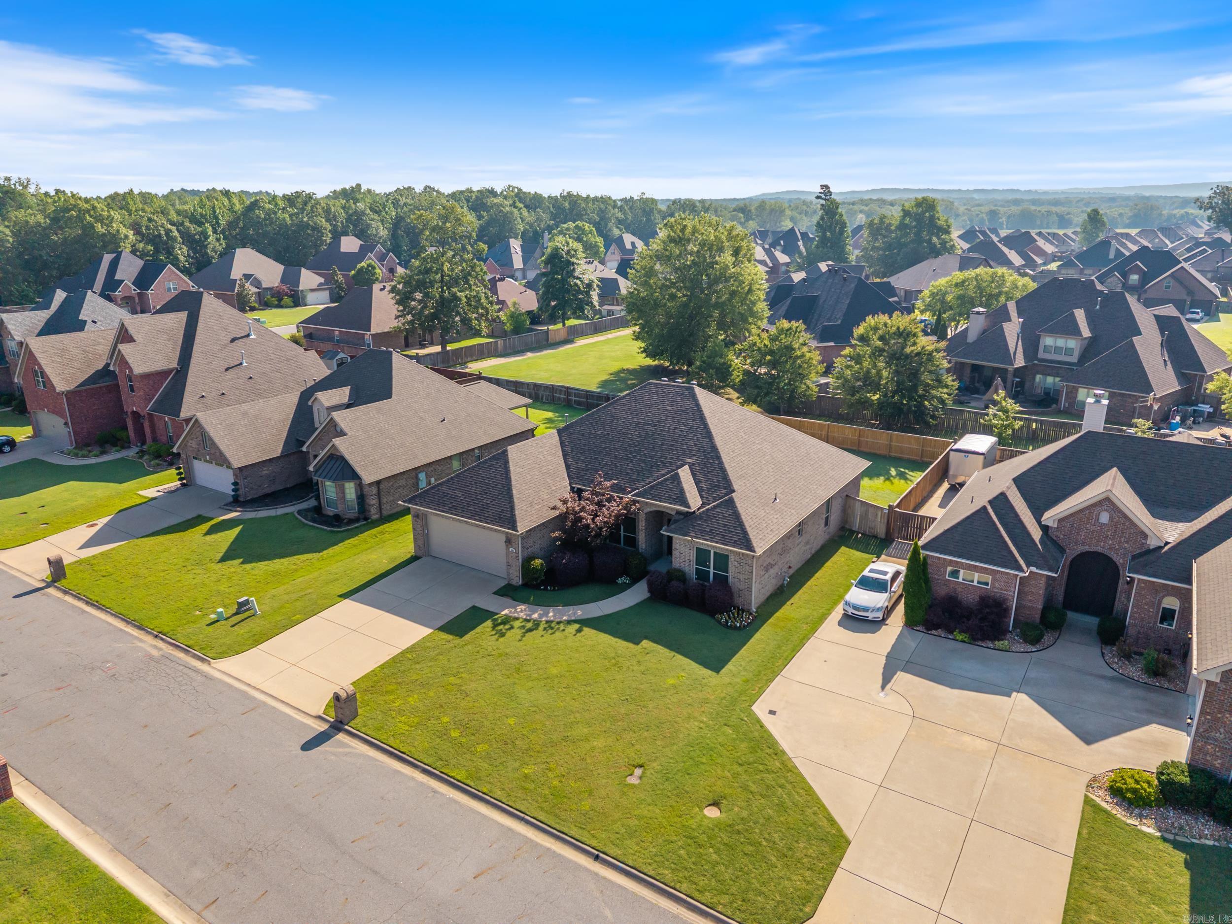 COUNTRY CLUB OF ARK THE - Residential