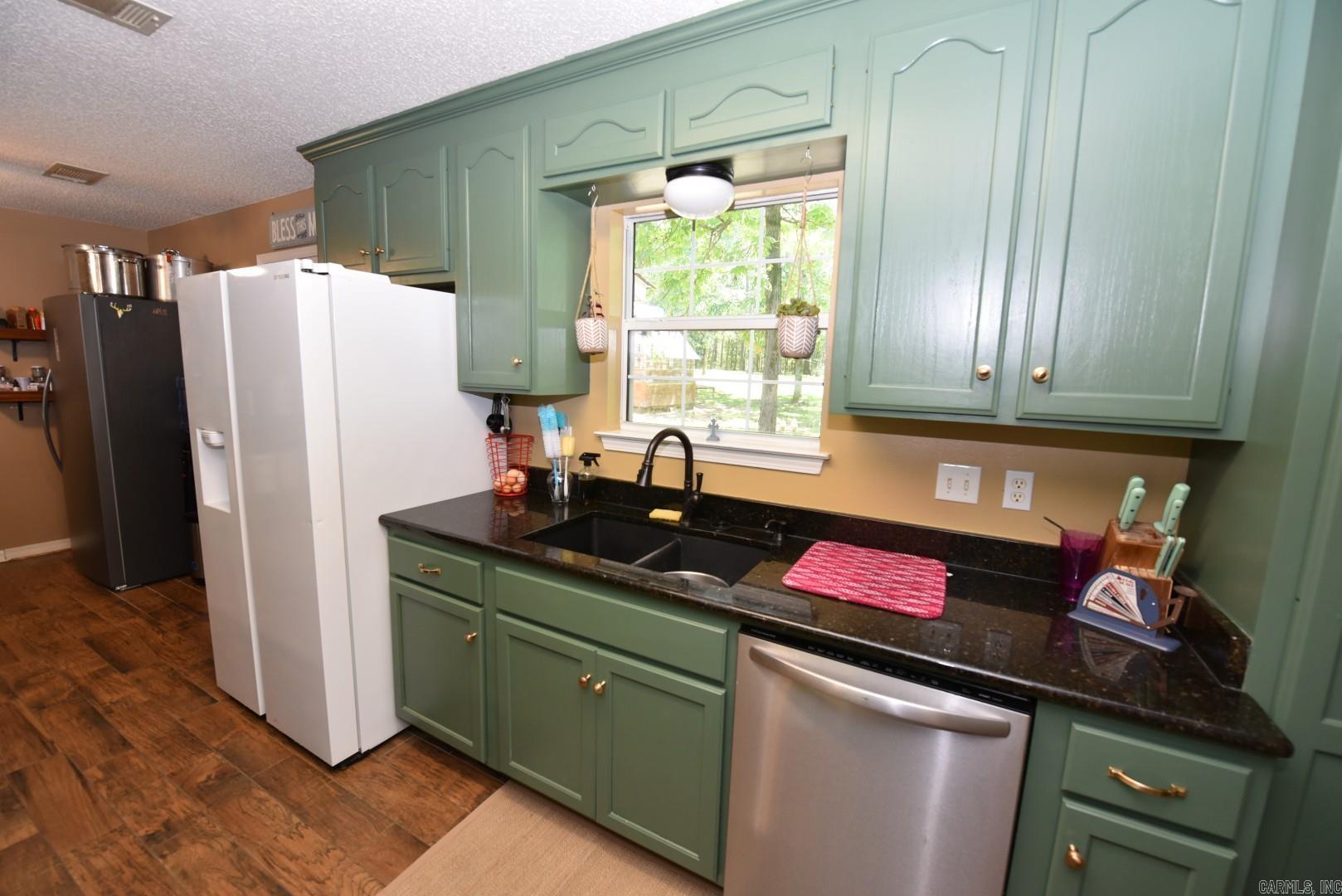 TANGLEWOOD ACRES - Residential