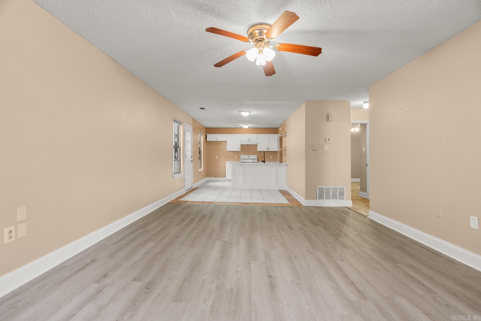 BARROW JOHN - Residential