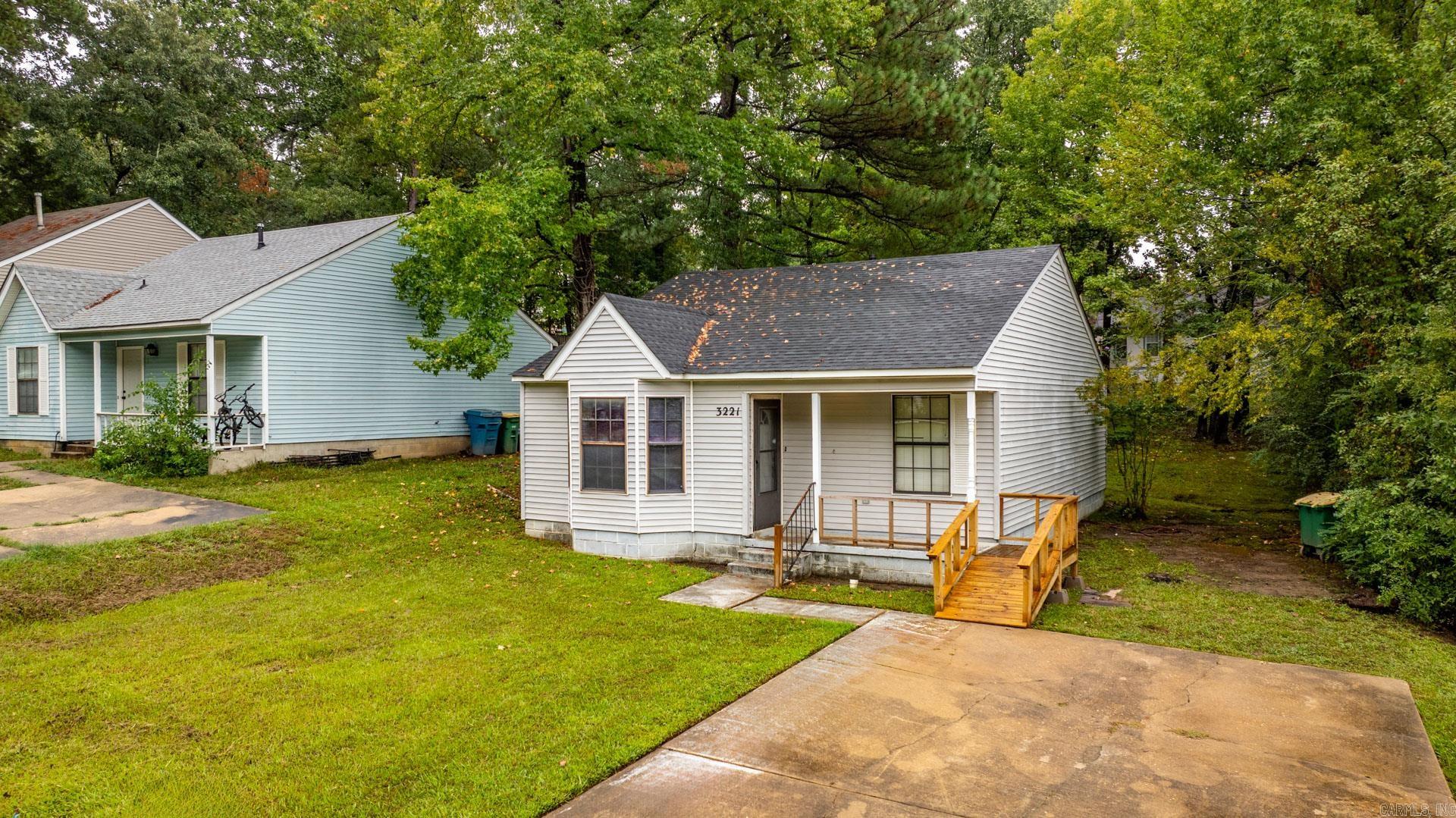 BARROW JOHN - Residential