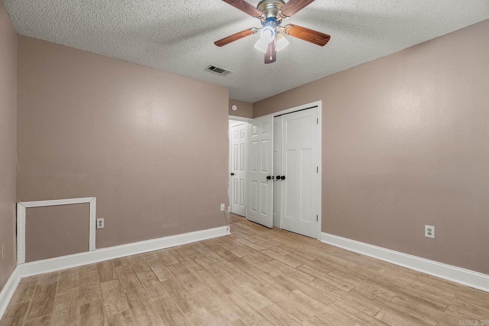 BARROW JOHN - Residential