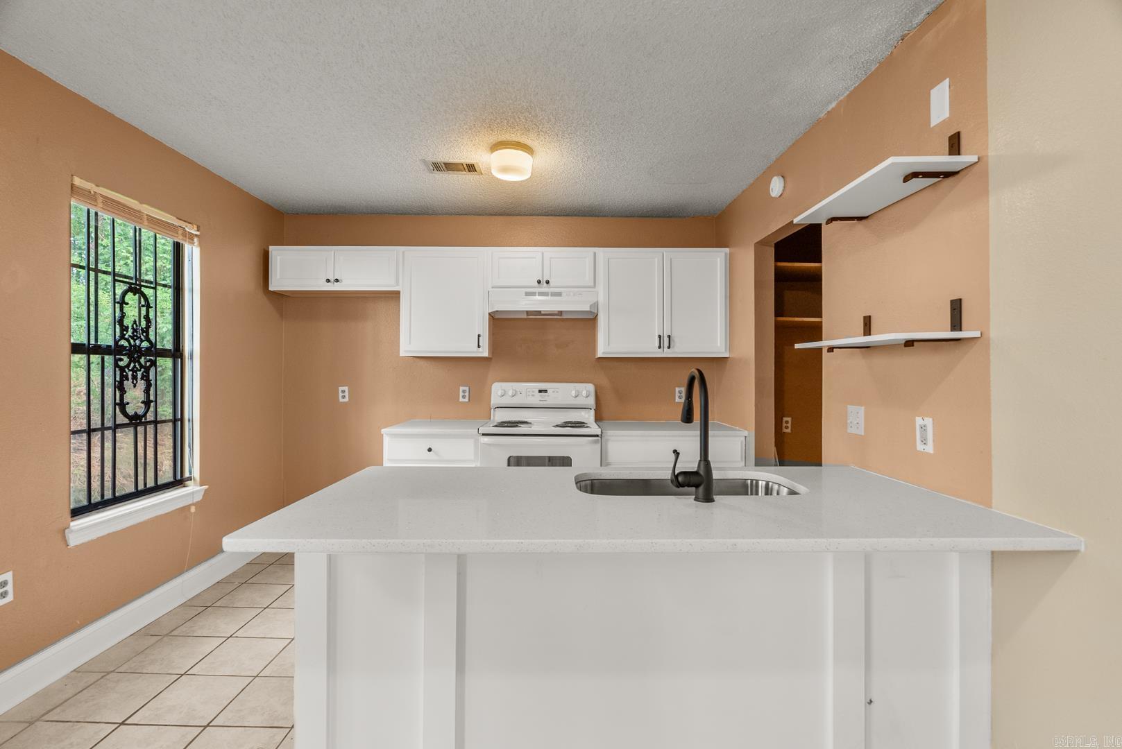 BARROW JOHN - Residential