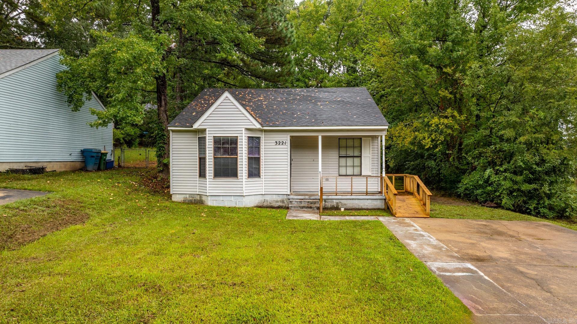 BARROW JOHN - Residential