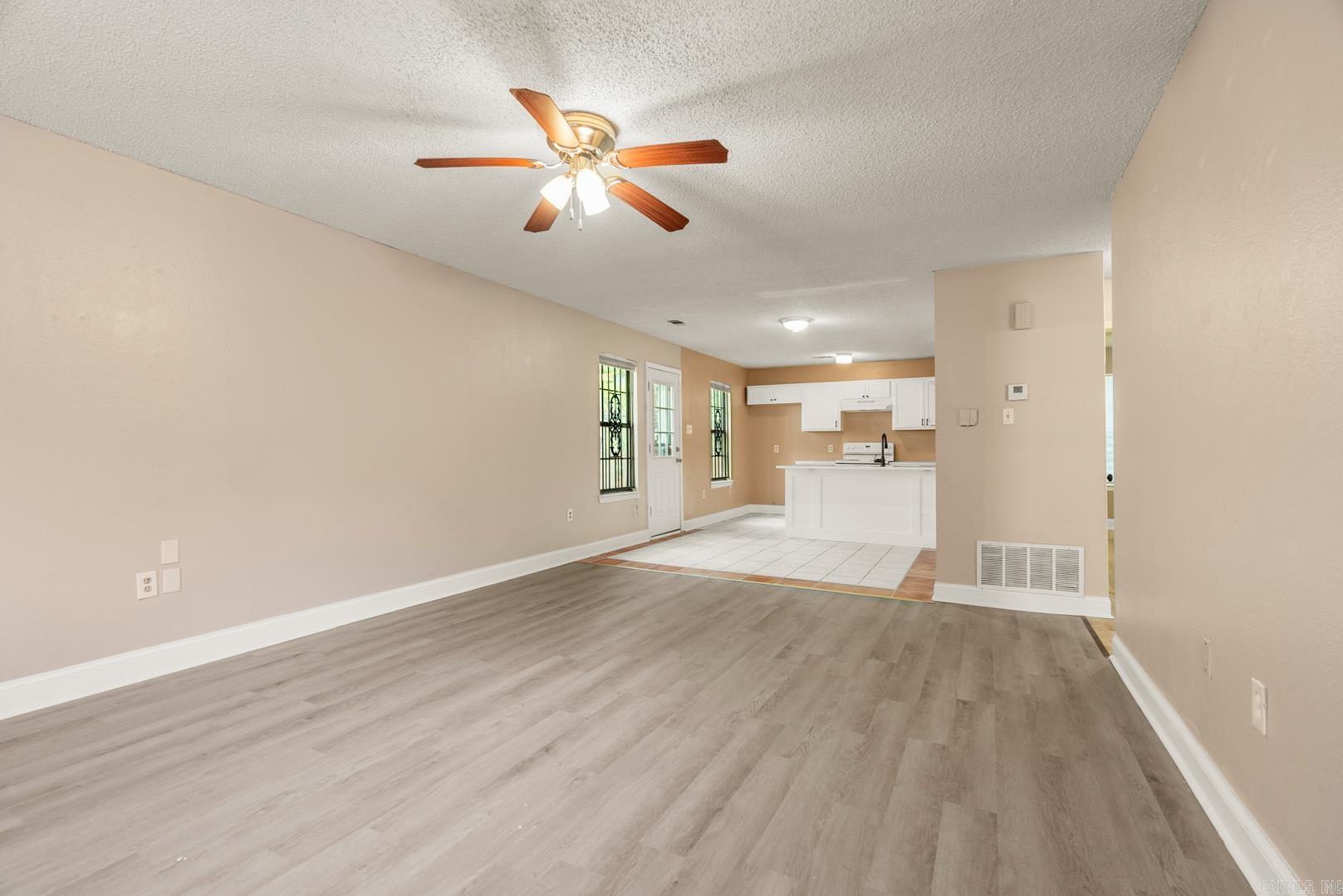 BARROW JOHN - Residential