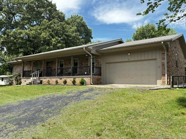 LEANING PINES - Residential