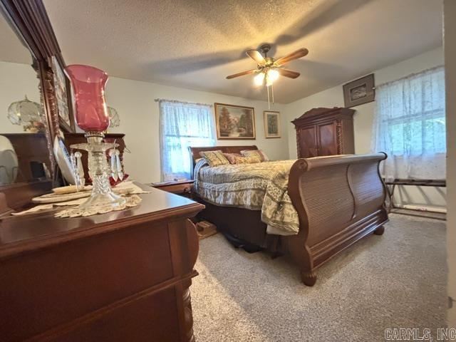 LEANING PINES - Residential