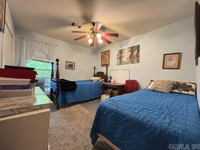 LEANING PINES - Residential