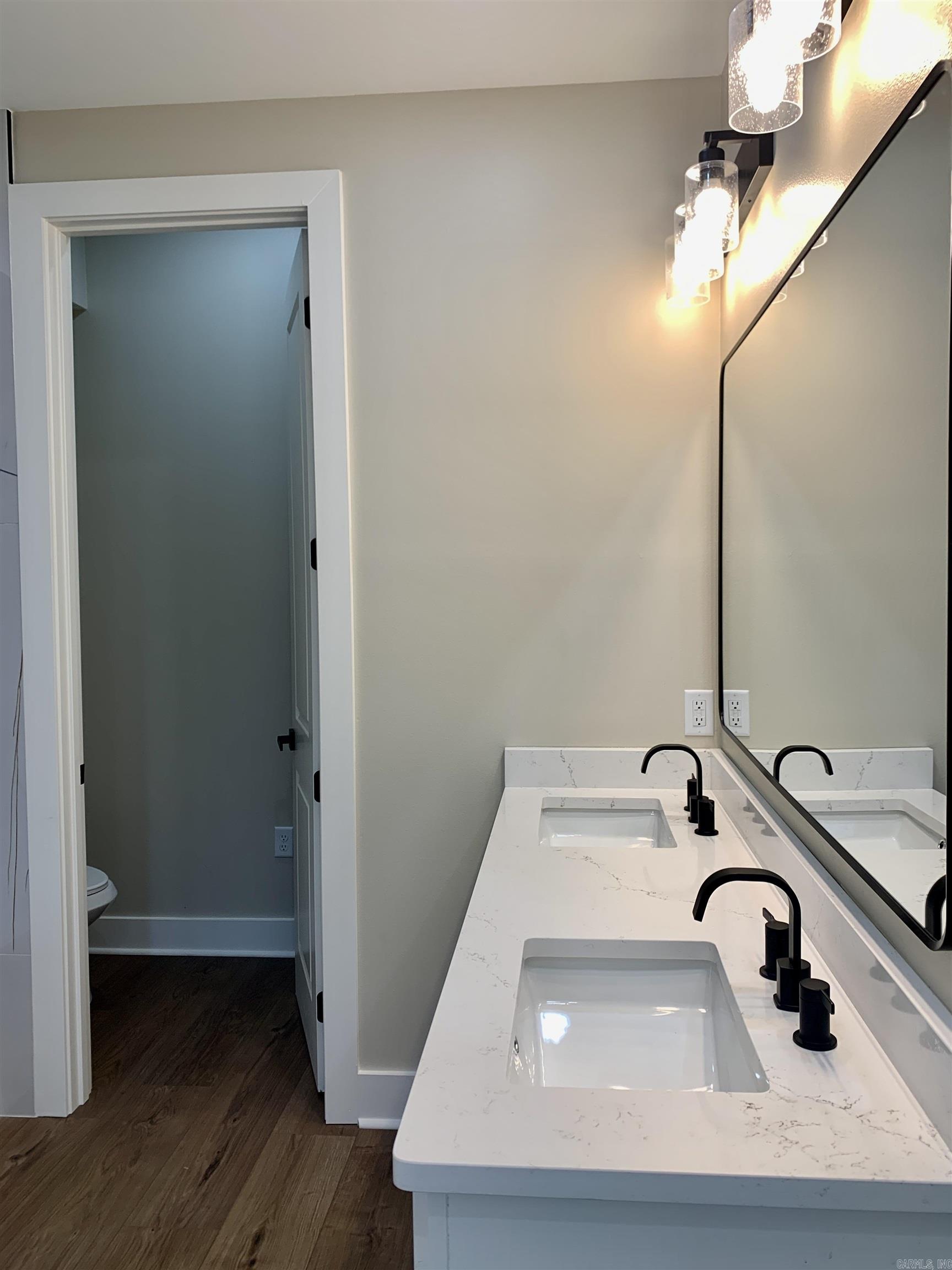 KINGWOOD PLACE - Residential