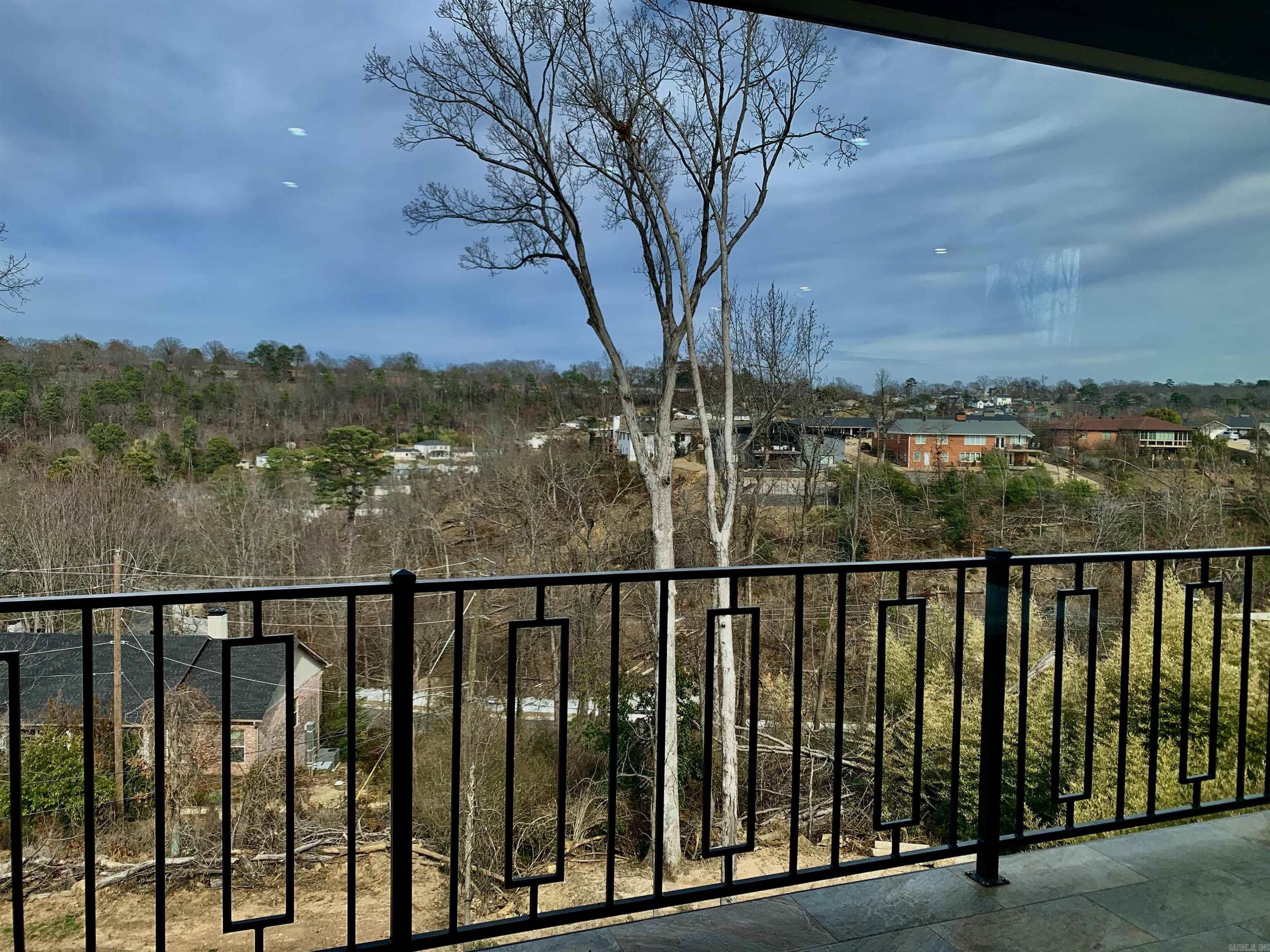 KINGWOOD PLACE - Residential