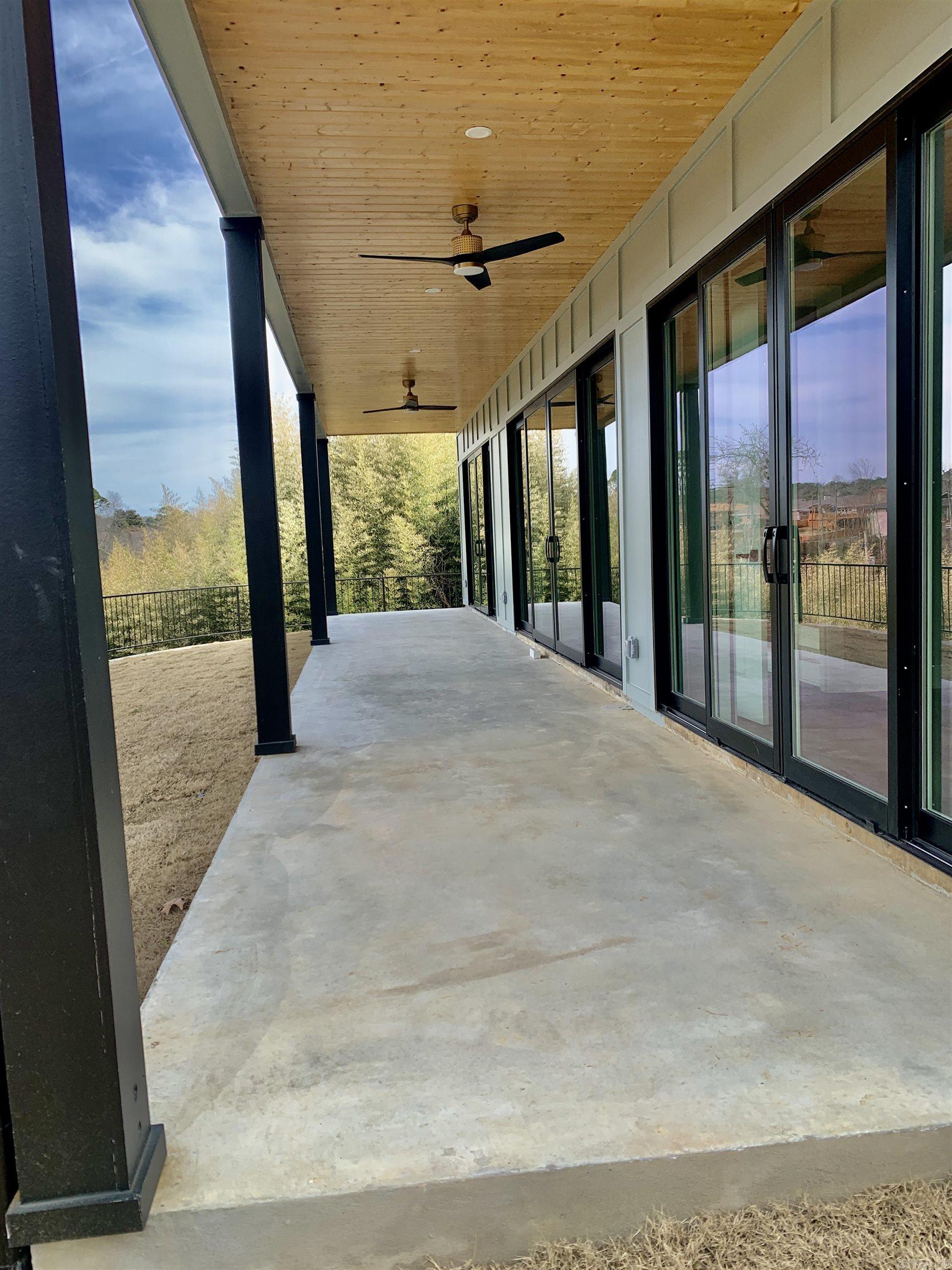 KINGWOOD PLACE - Residential