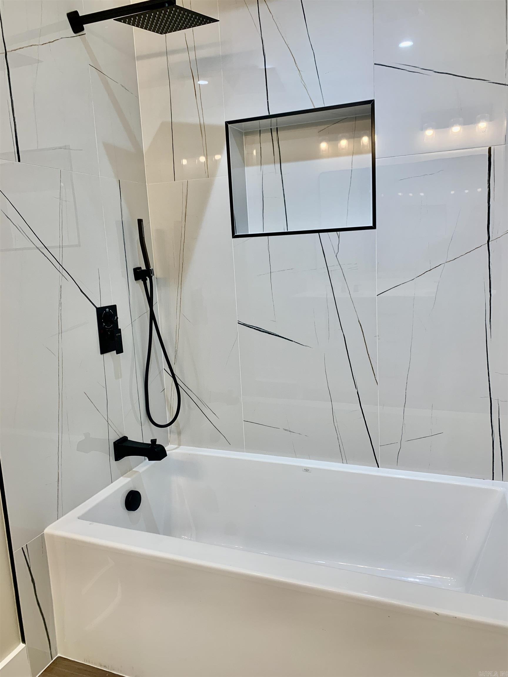 KINGWOOD PLACE - Residential