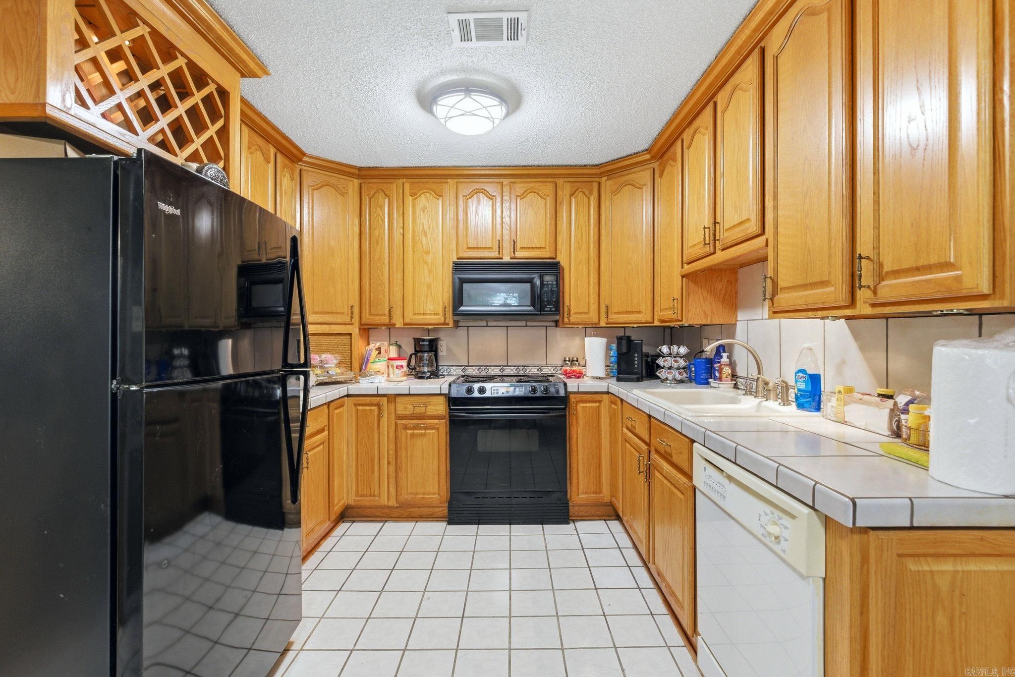 GIBRALTER HGTS - Residential