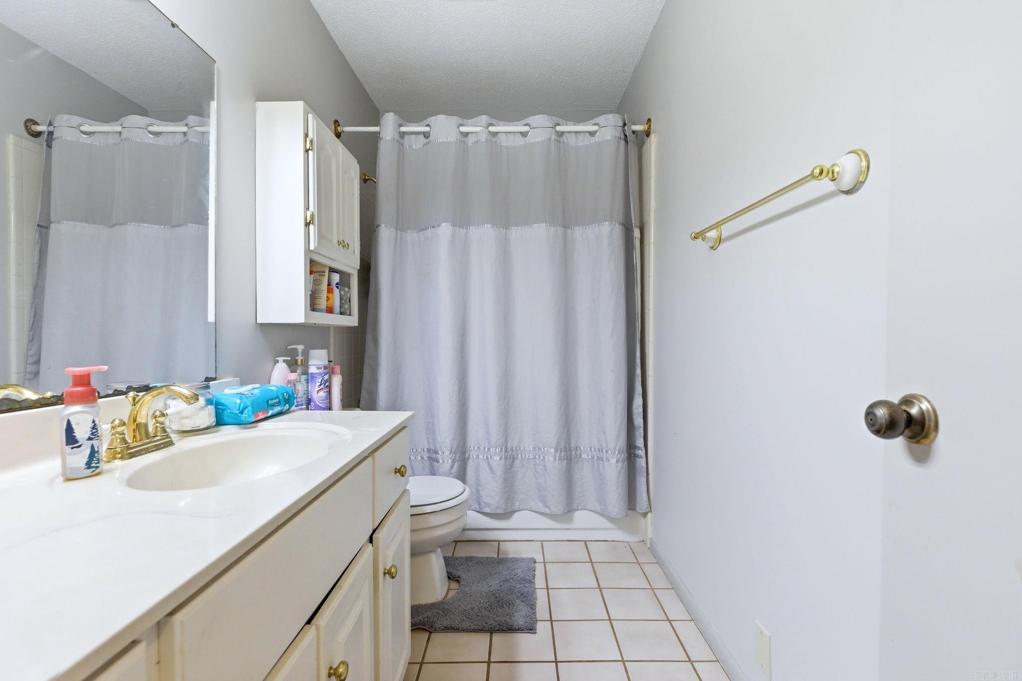 GIBRALTER HGTS - Residential