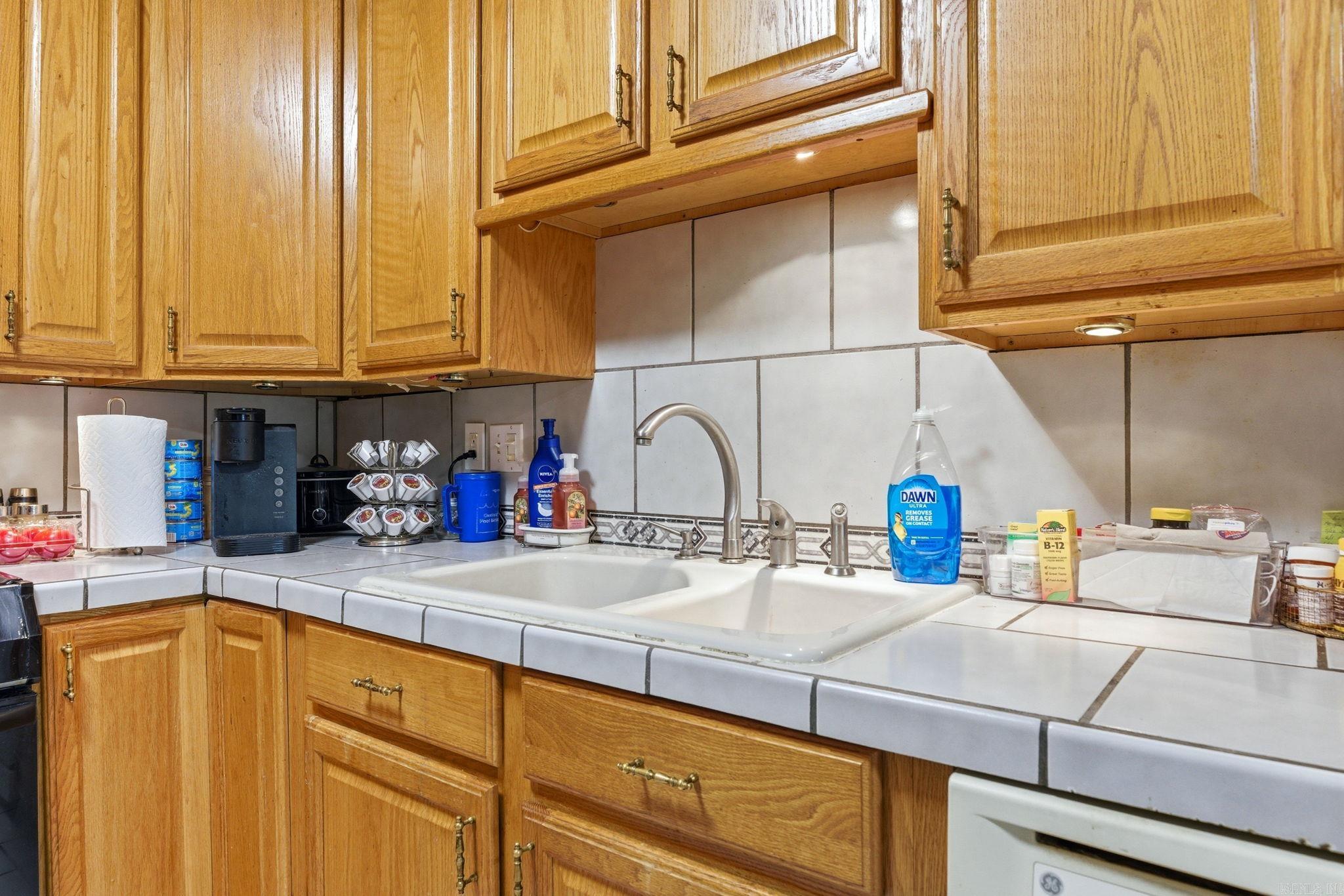 GIBRALTER HGTS - Residential