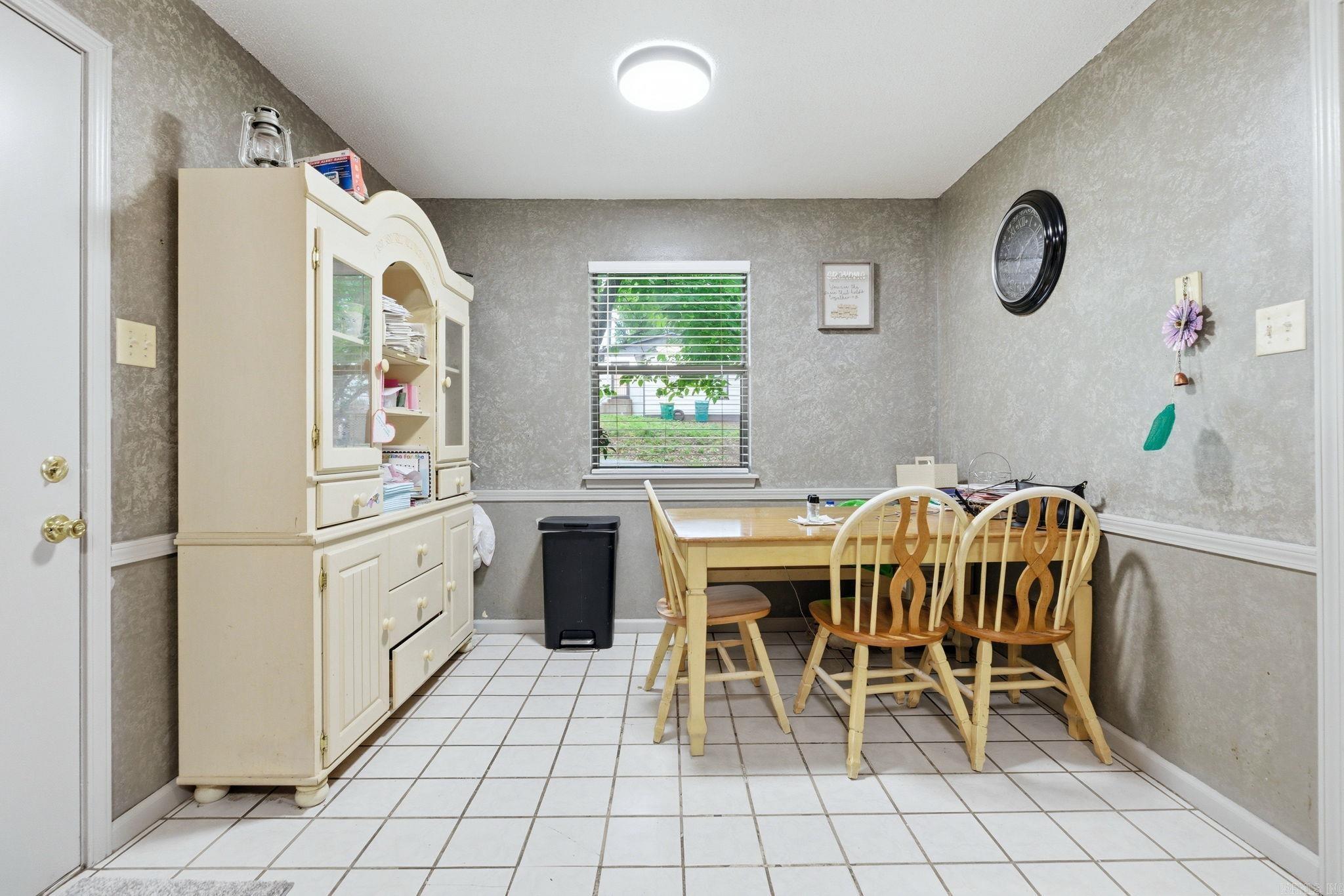 GIBRALTER HGTS - Residential