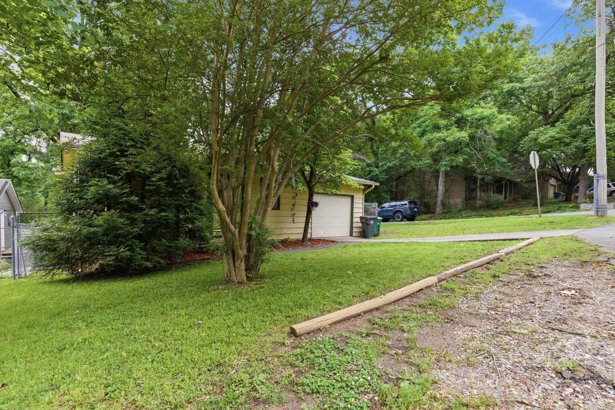 GIBRALTER HGTS - Residential