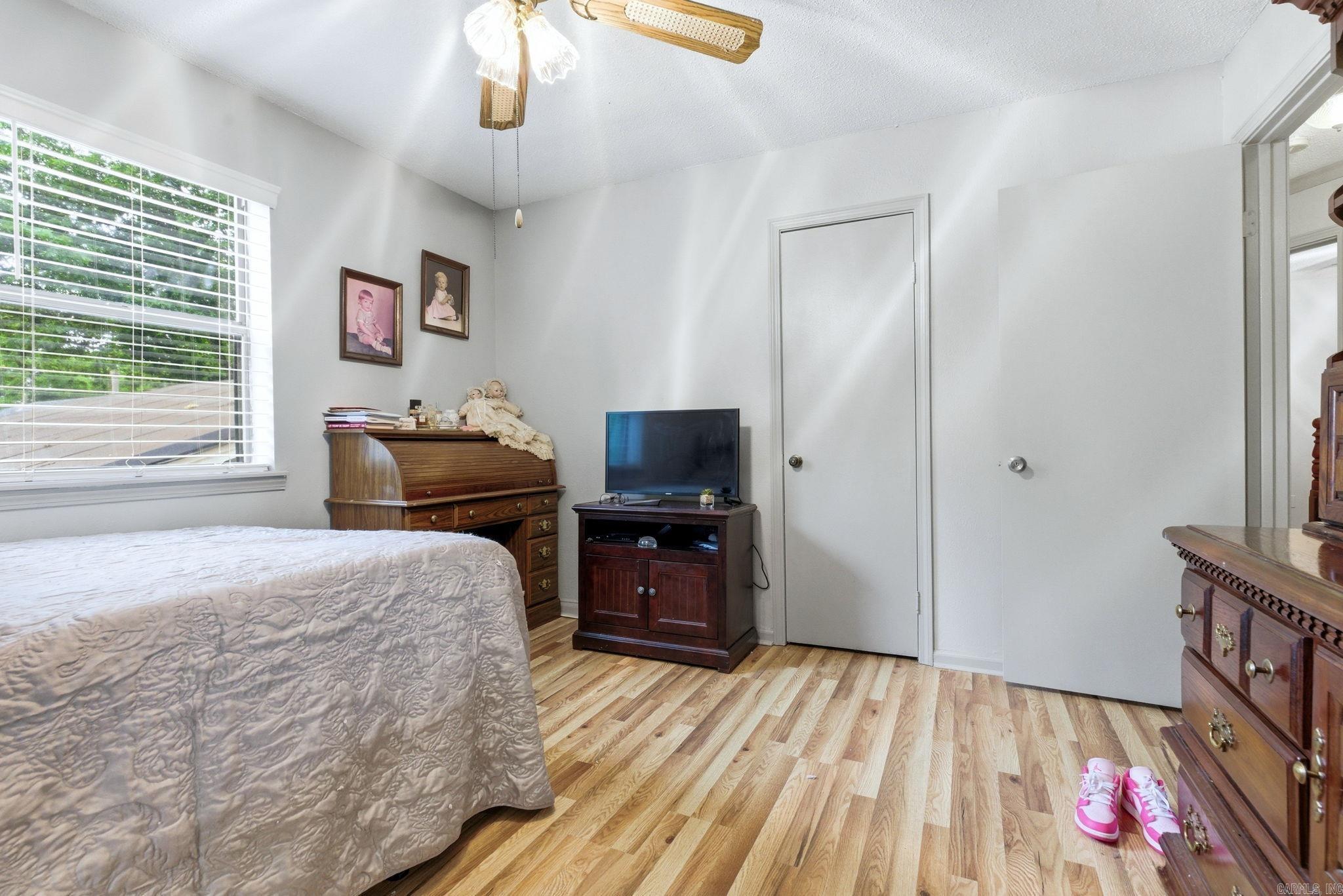 GIBRALTER HGTS - Residential