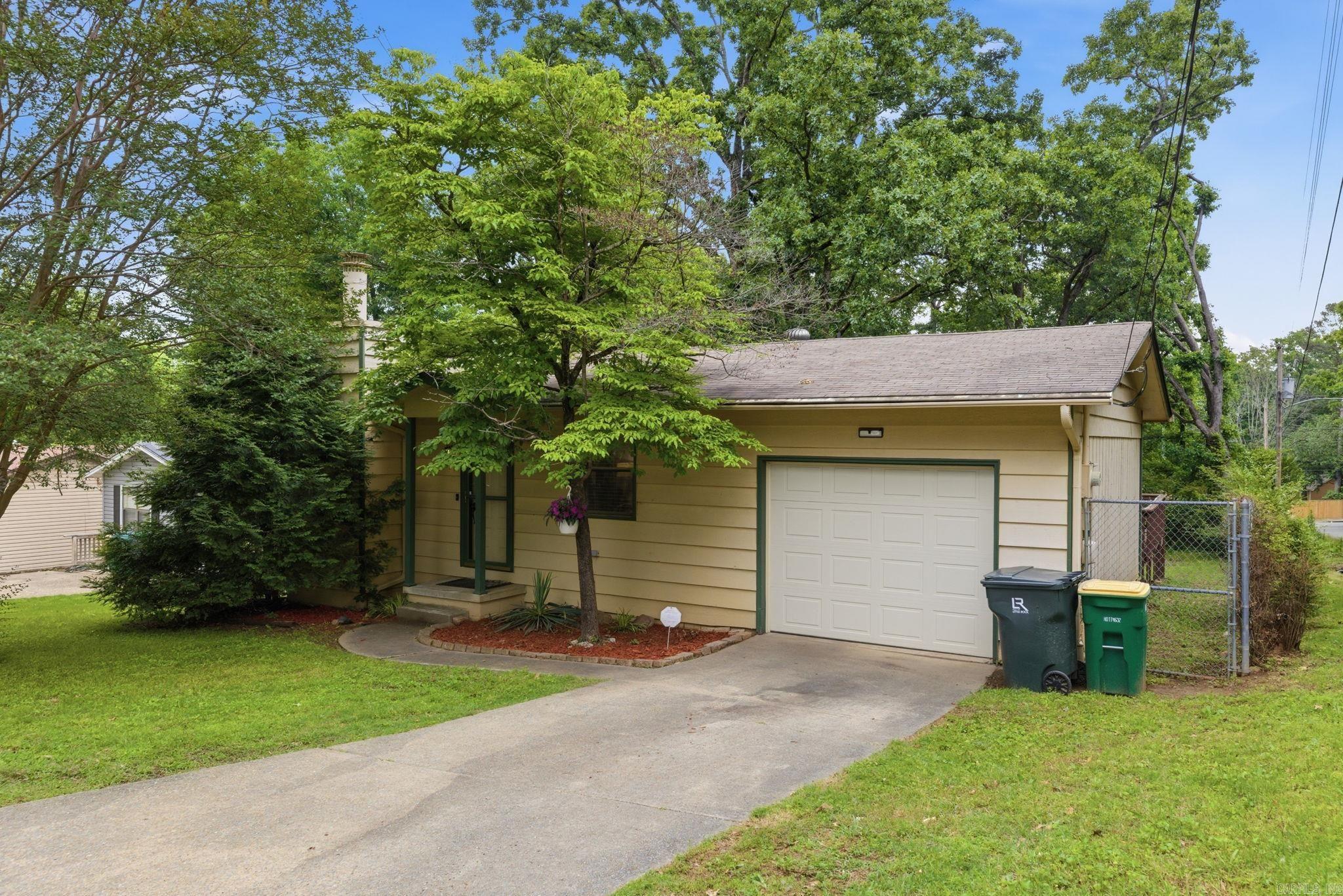 GIBRALTER HGTS - Residential