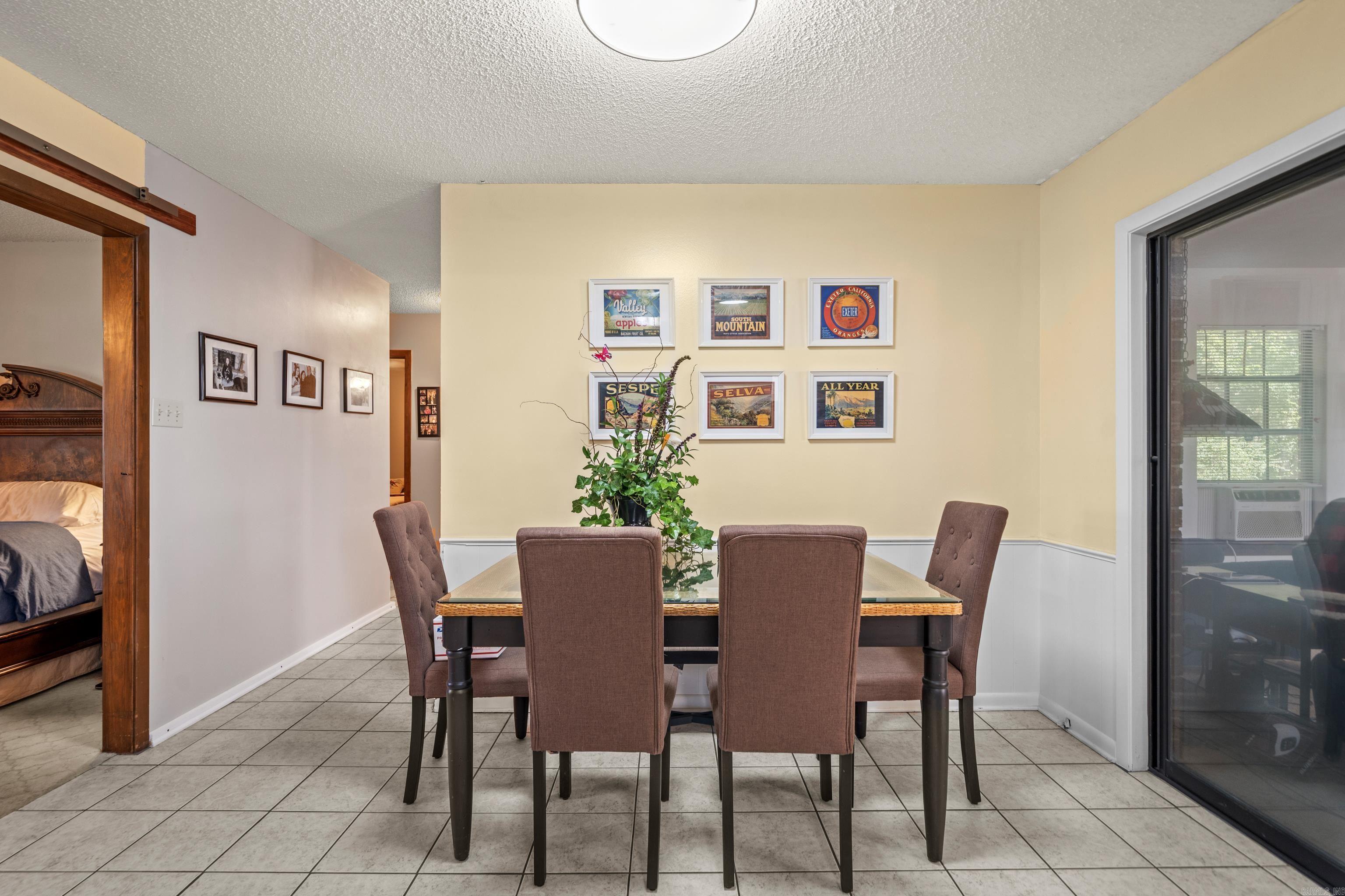 MOUNTAIN OAKS - Residential