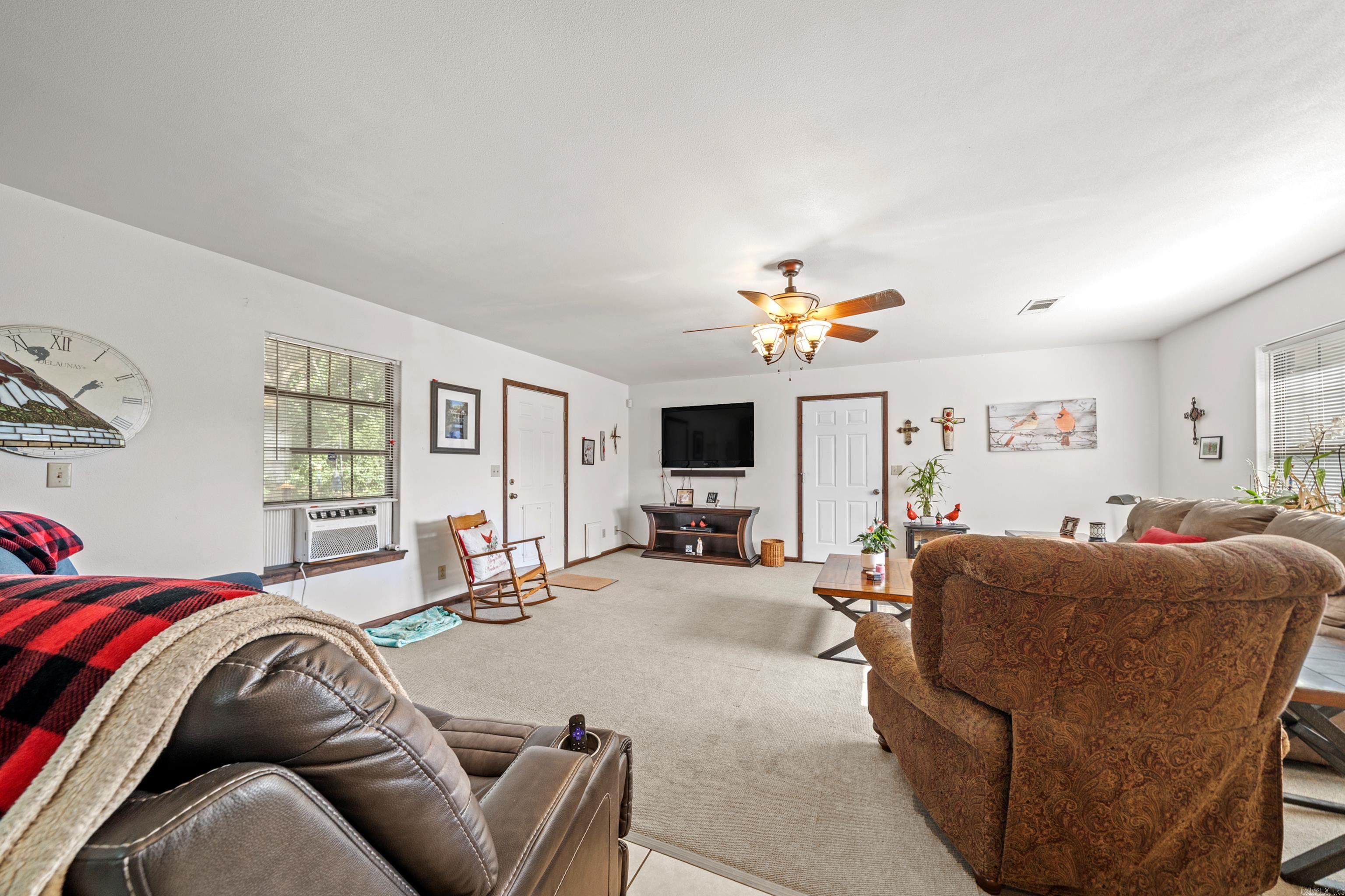 MOUNTAIN OAKS - Residential