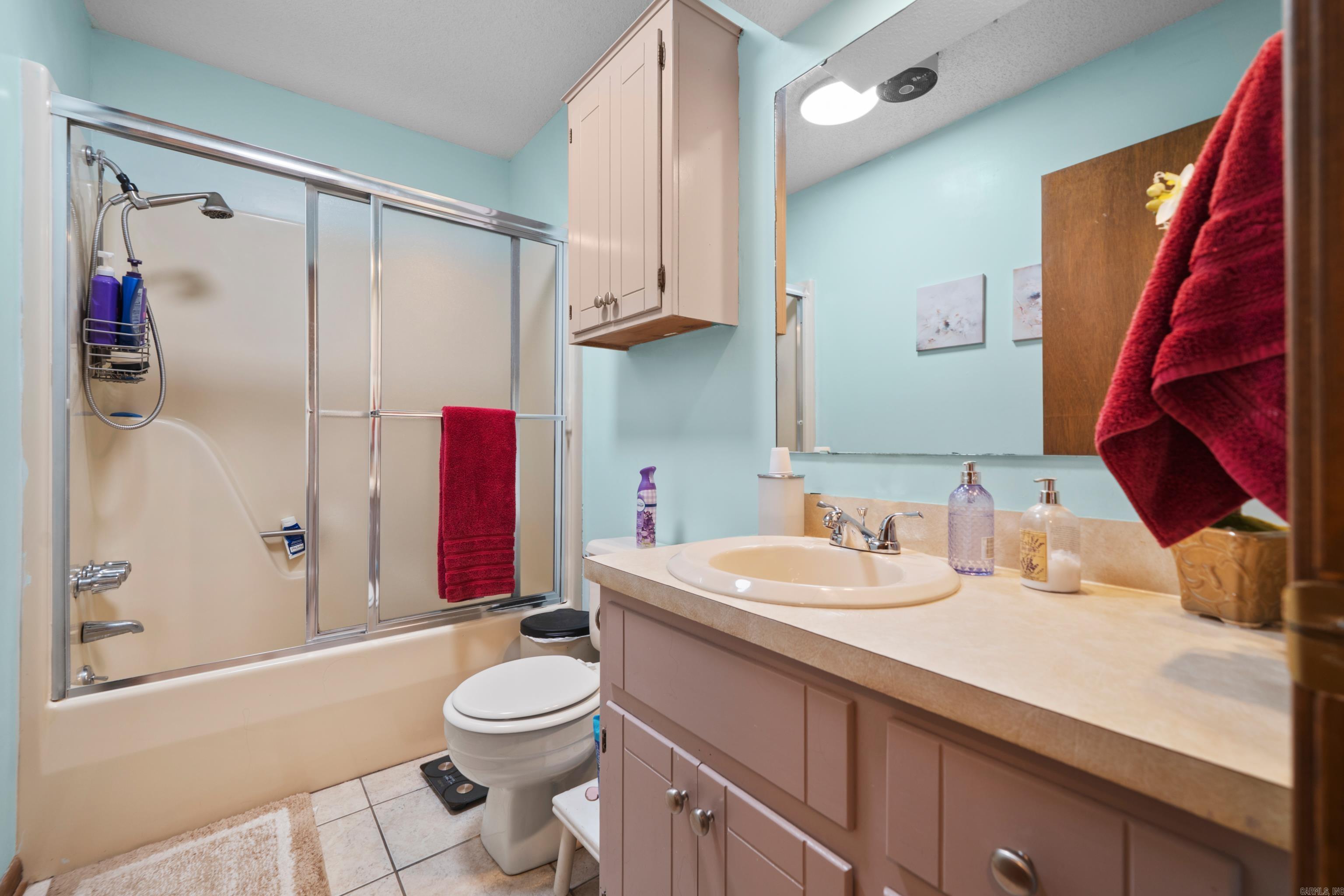 MOUNTAIN OAKS - Residential