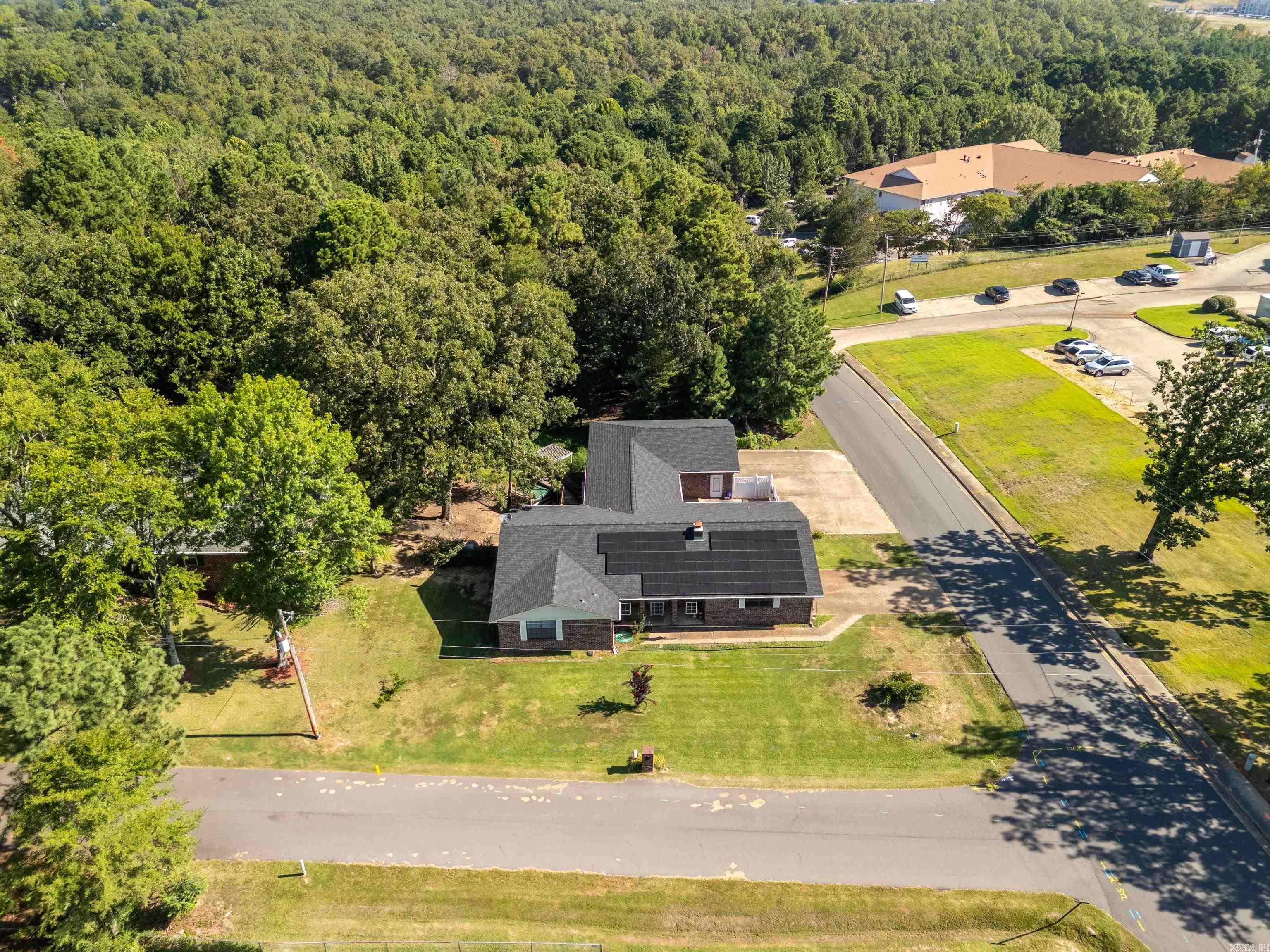 MOUNTAIN OAKS - Residential