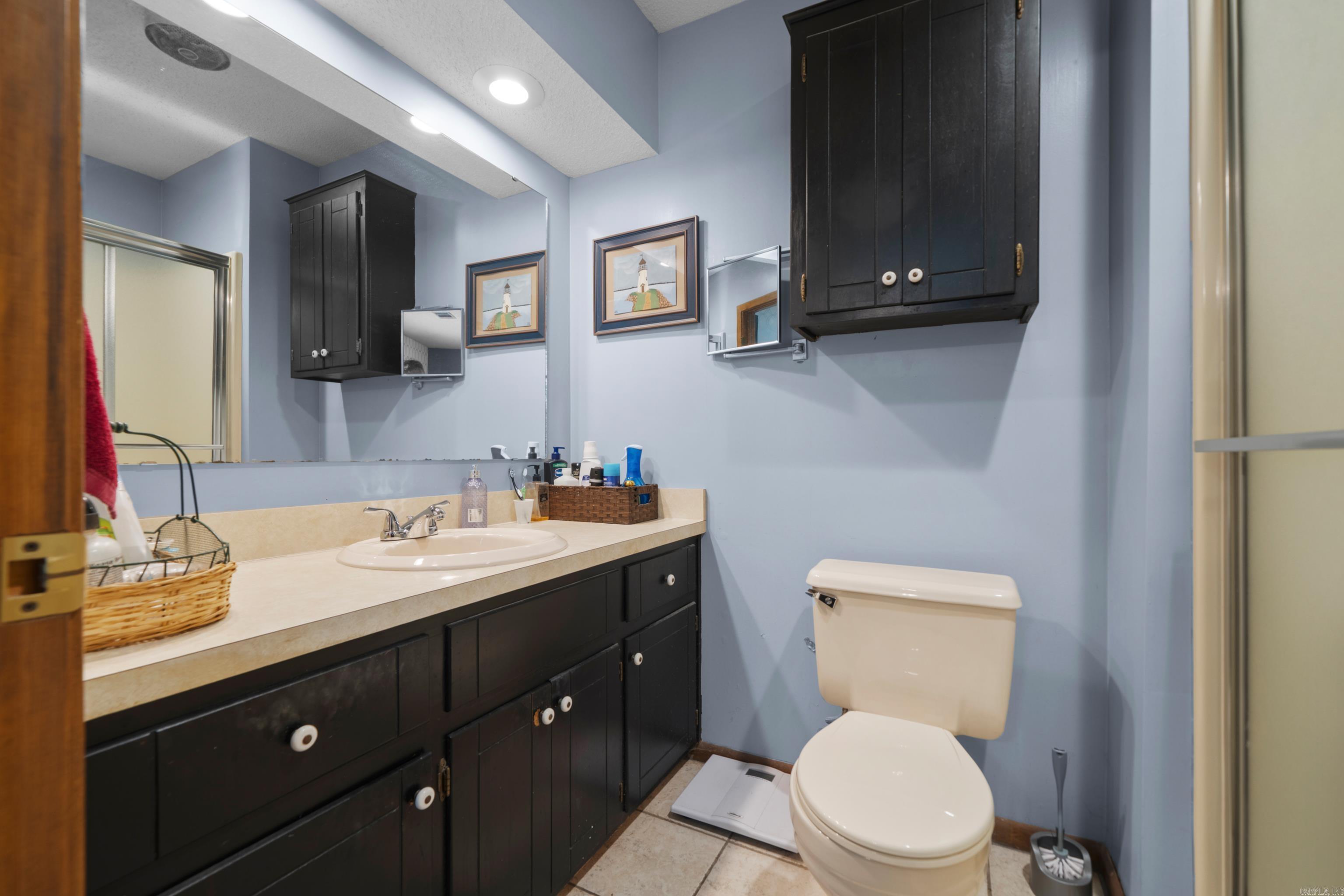 MOUNTAIN OAKS - Residential