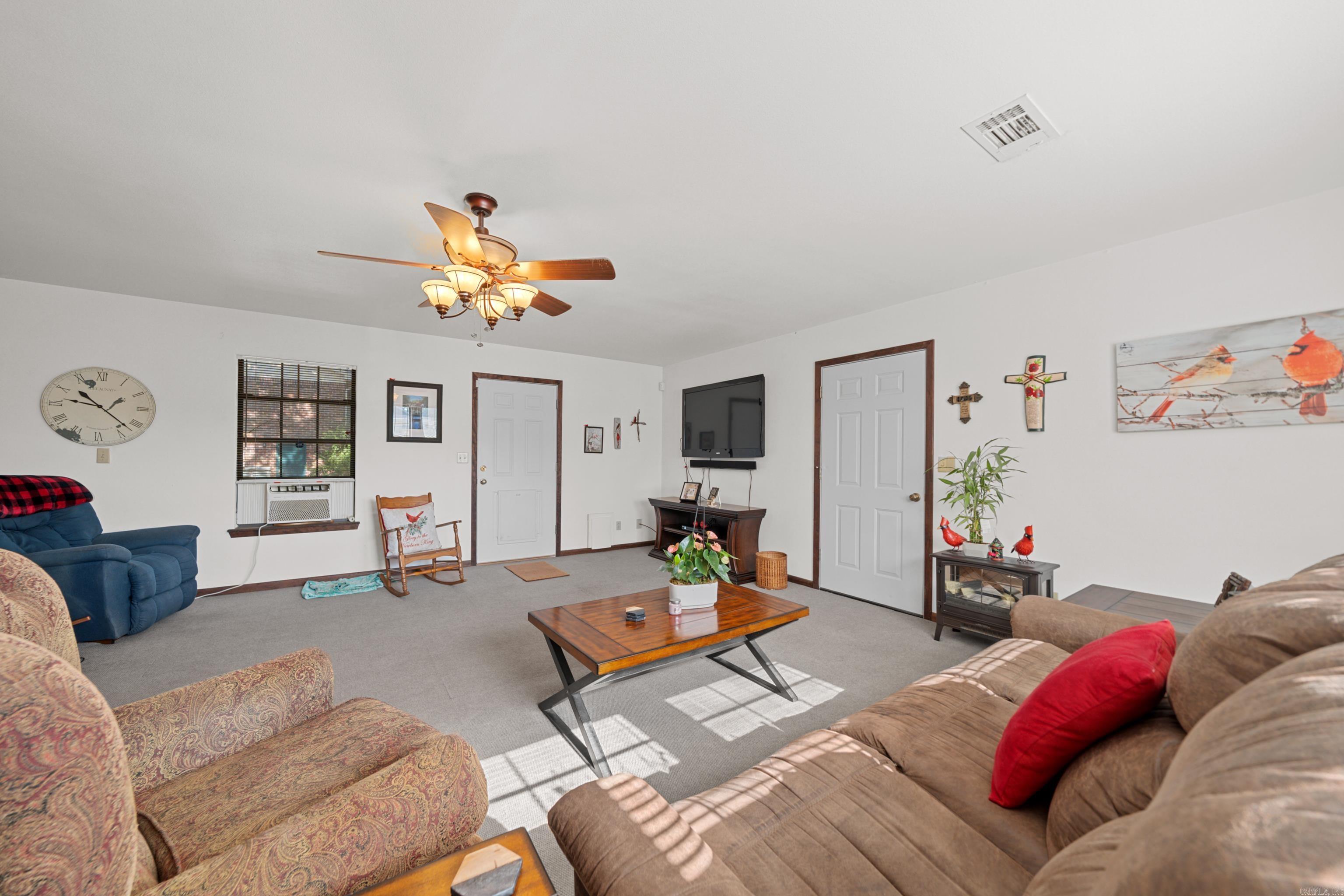 MOUNTAIN OAKS - Residential