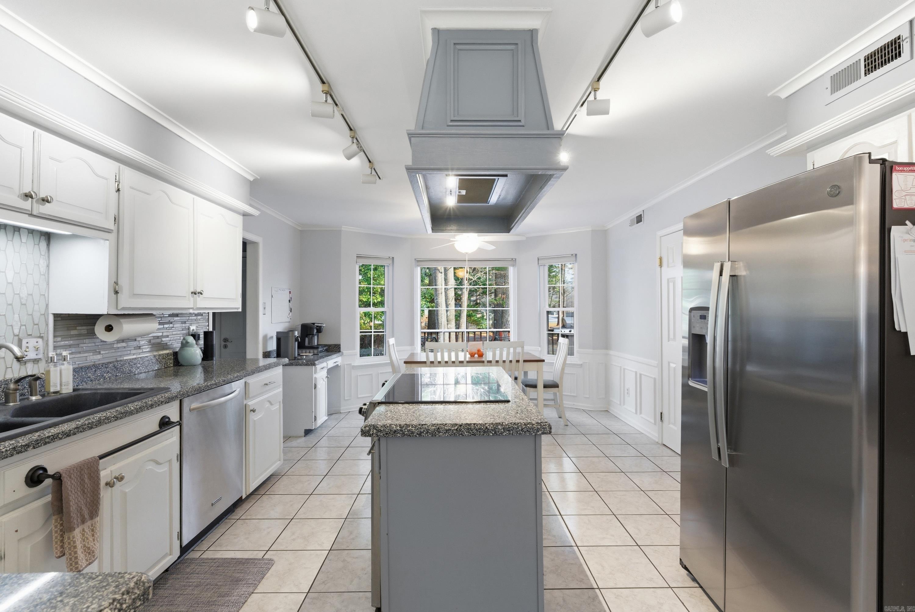 KIMBERLY MANOR ADDN - Residential