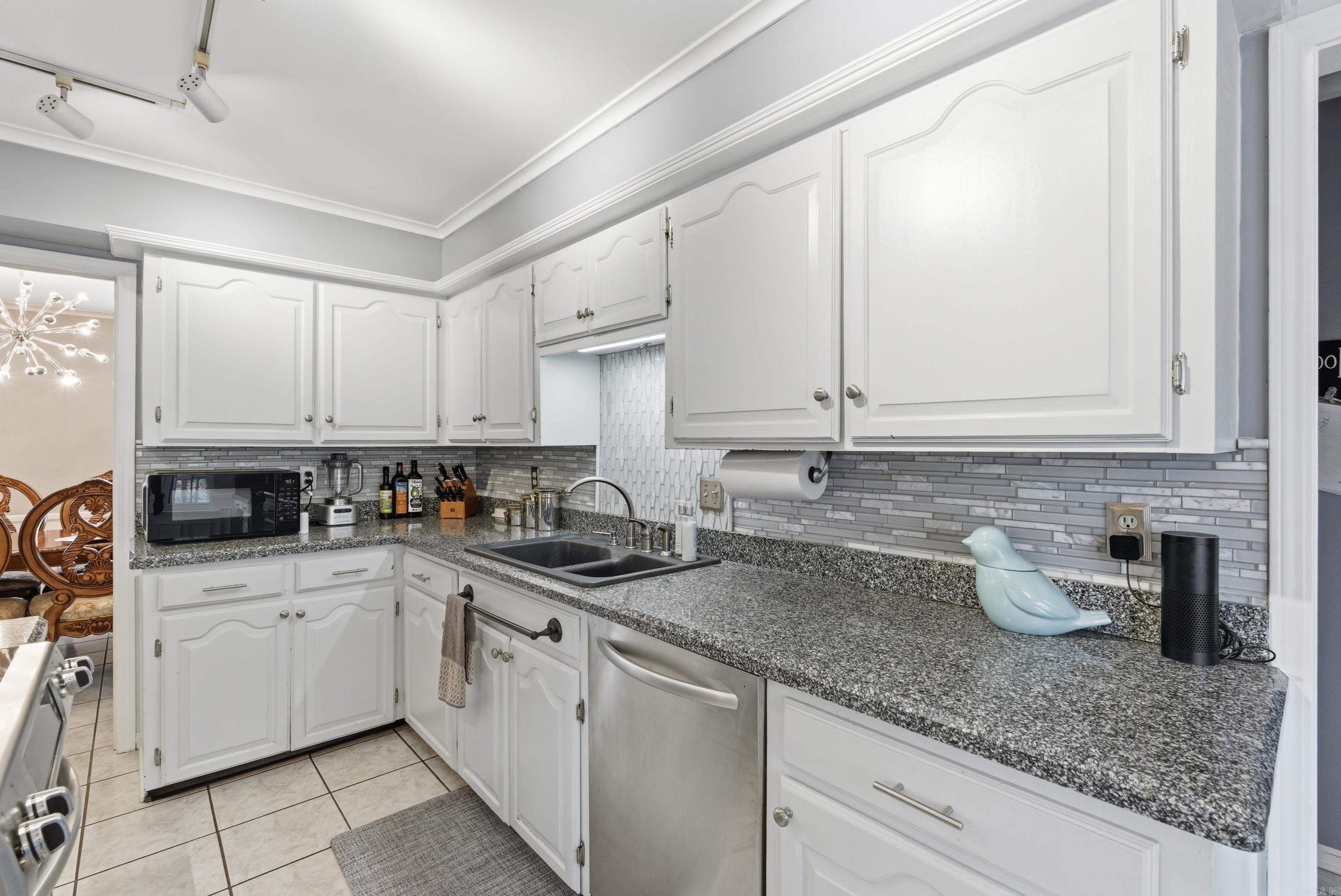 KIMBERLY MANOR ADDN - Residential