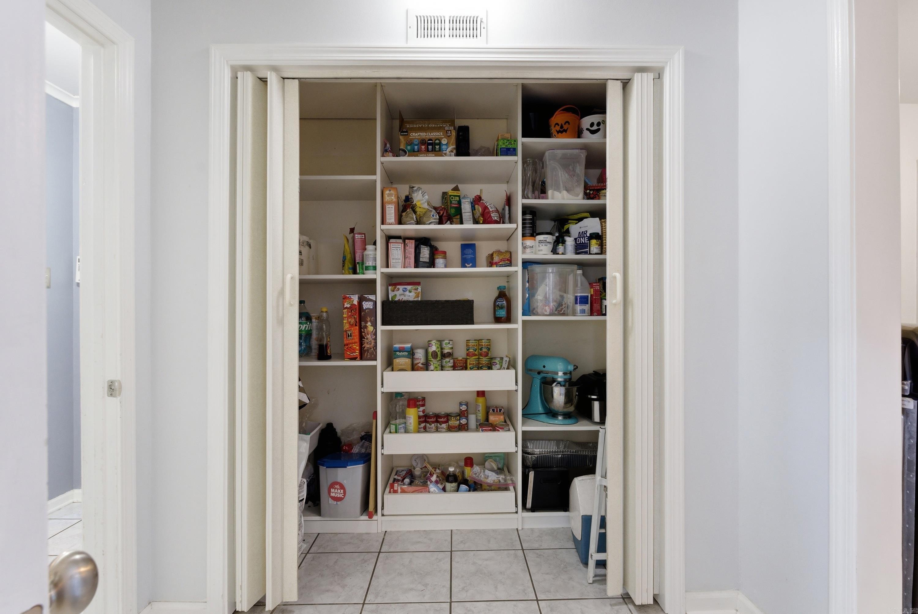 KIMBERLY MANOR ADDN - Residential