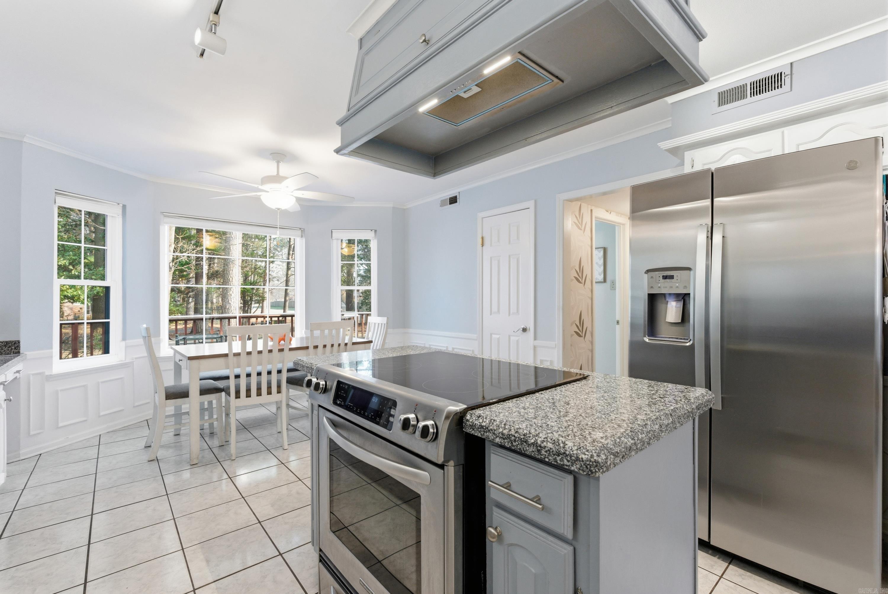 KIMBERLY MANOR ADDN - Residential