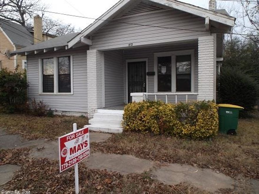 This is a 2 bedroom, 1 bath home at a great price just the thing for a young couple just starting out.  It needs a little TLC but mostly in good condition.  This home is a Freddiemac Home and is subject to 20 day availability to homeowner occupancy only.  This expires 2/4/2015.  After this date property is available to all purchasers.