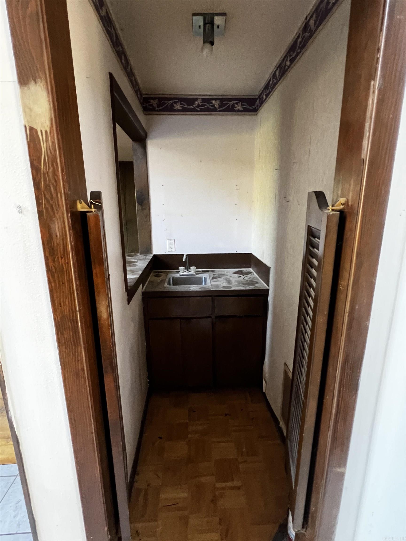 OVERBROOK - Residential